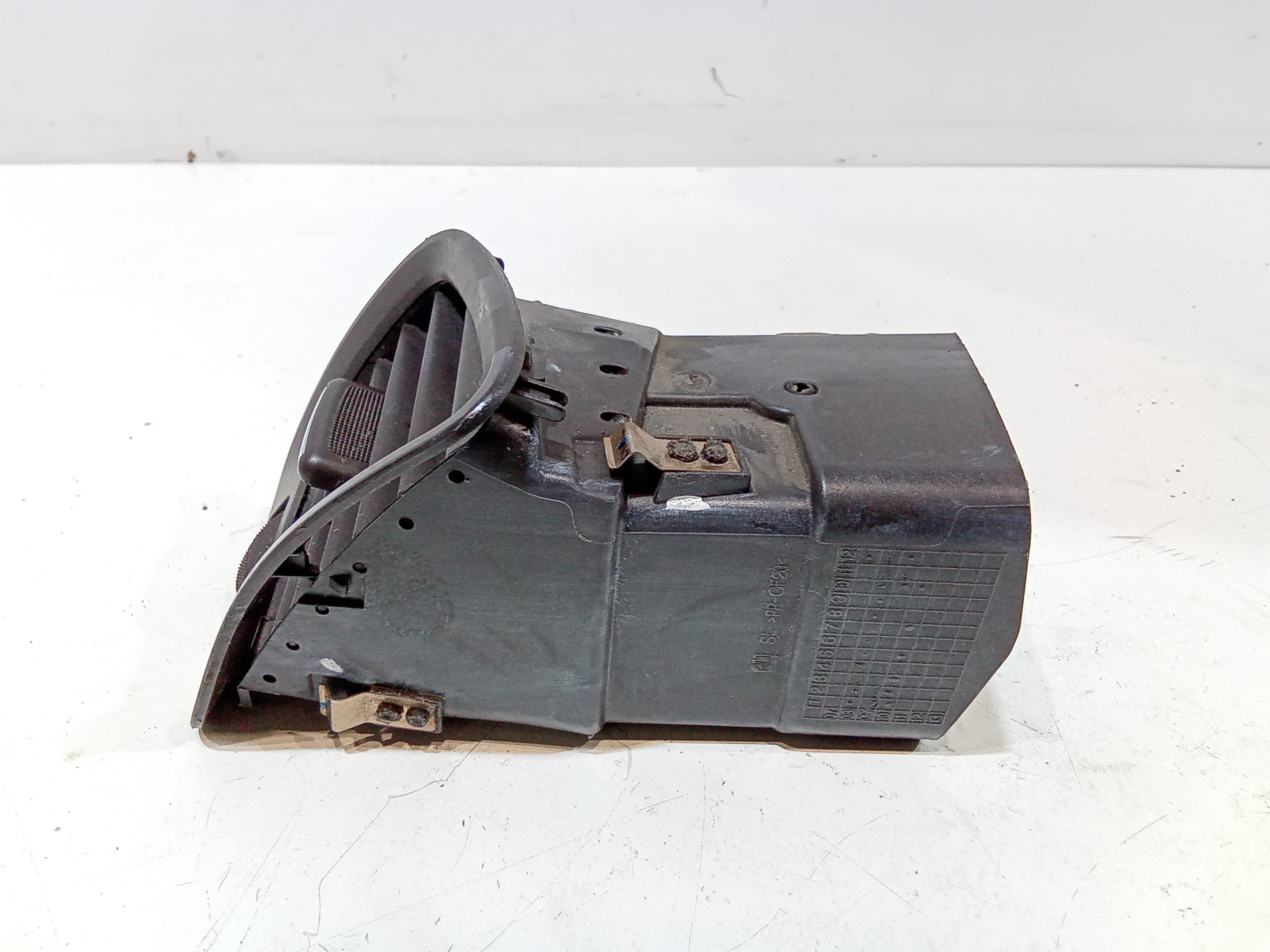 Bocchetta aria cruscotto lato guida per Opel Insignia S. Wagon (2008 - 2017)