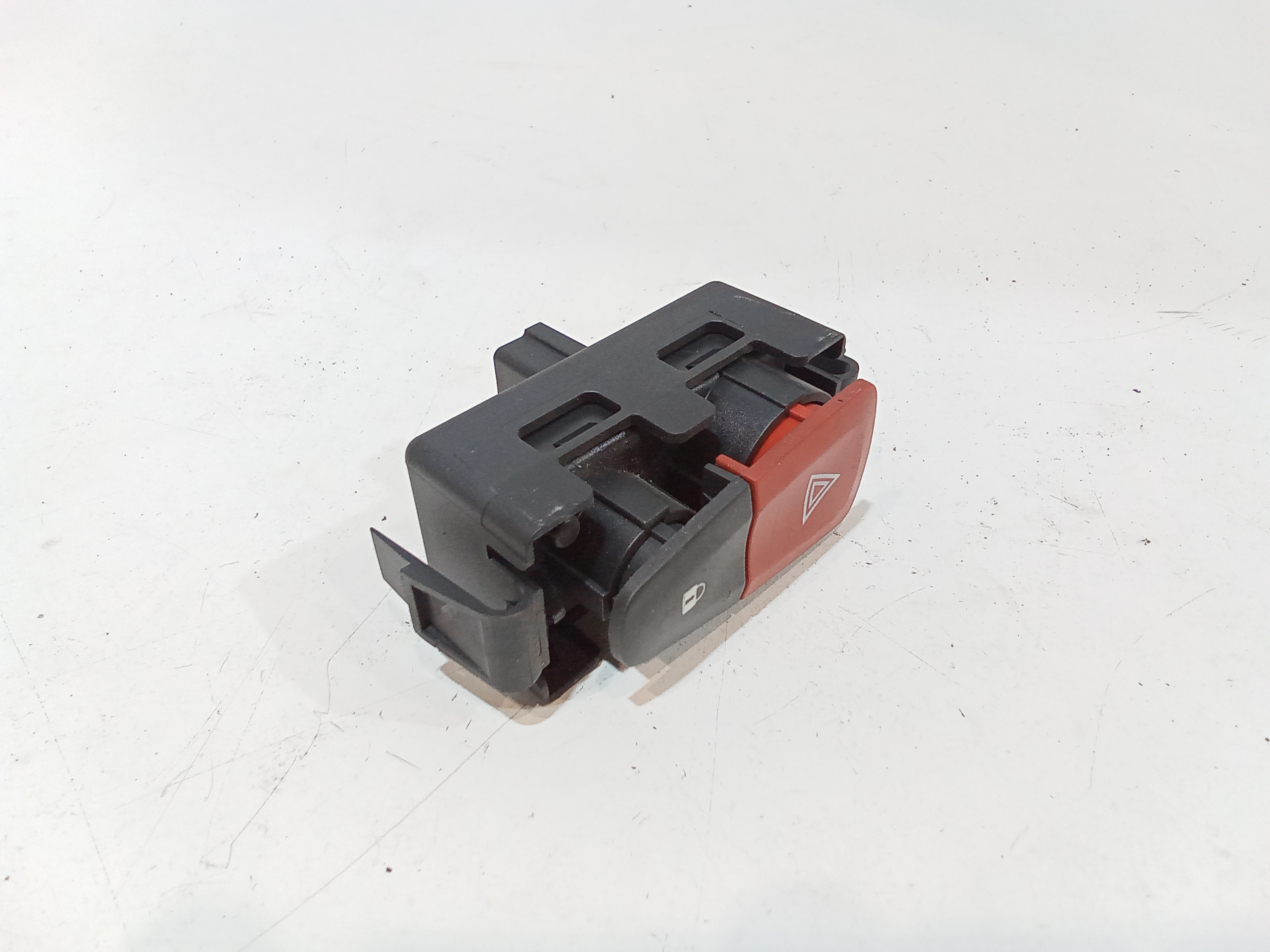 Pulsante luci di emergenza per Renault Scenic X Mod (2009 - In produzione)