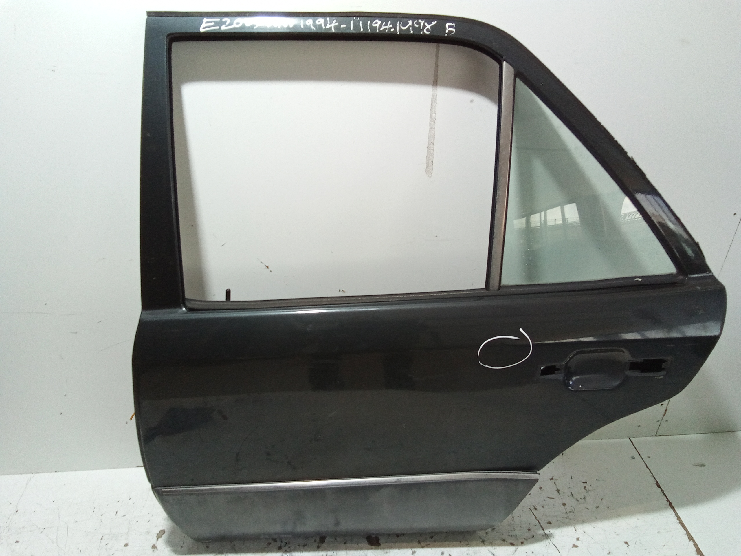 Portiera Posteriore Sinistra per Mercedes Classe E W124 (1993 - 1997)