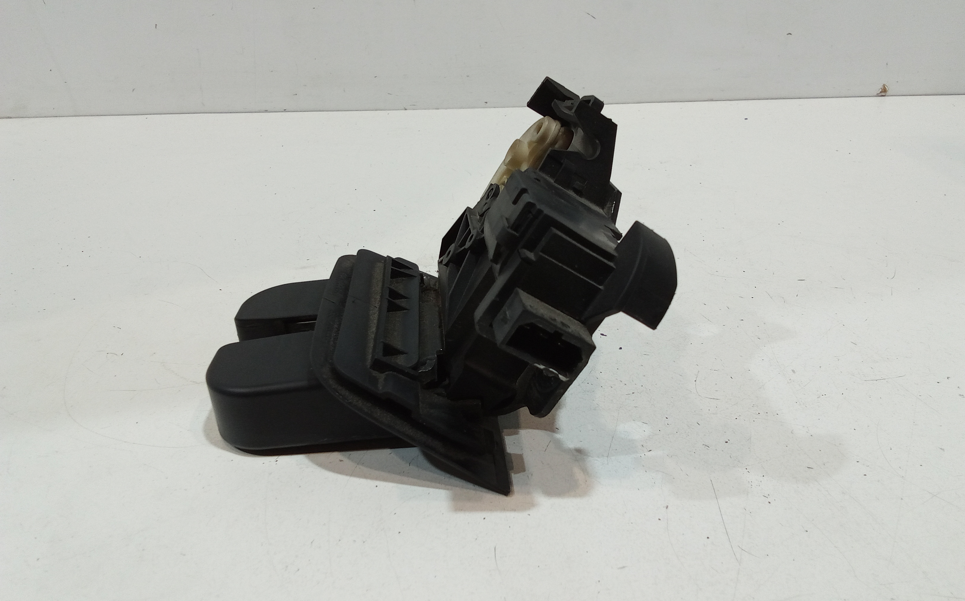 Serratura Cofano Posteriore per Audi A4 Avant (8ed) (04>08) (2004 - 2008)