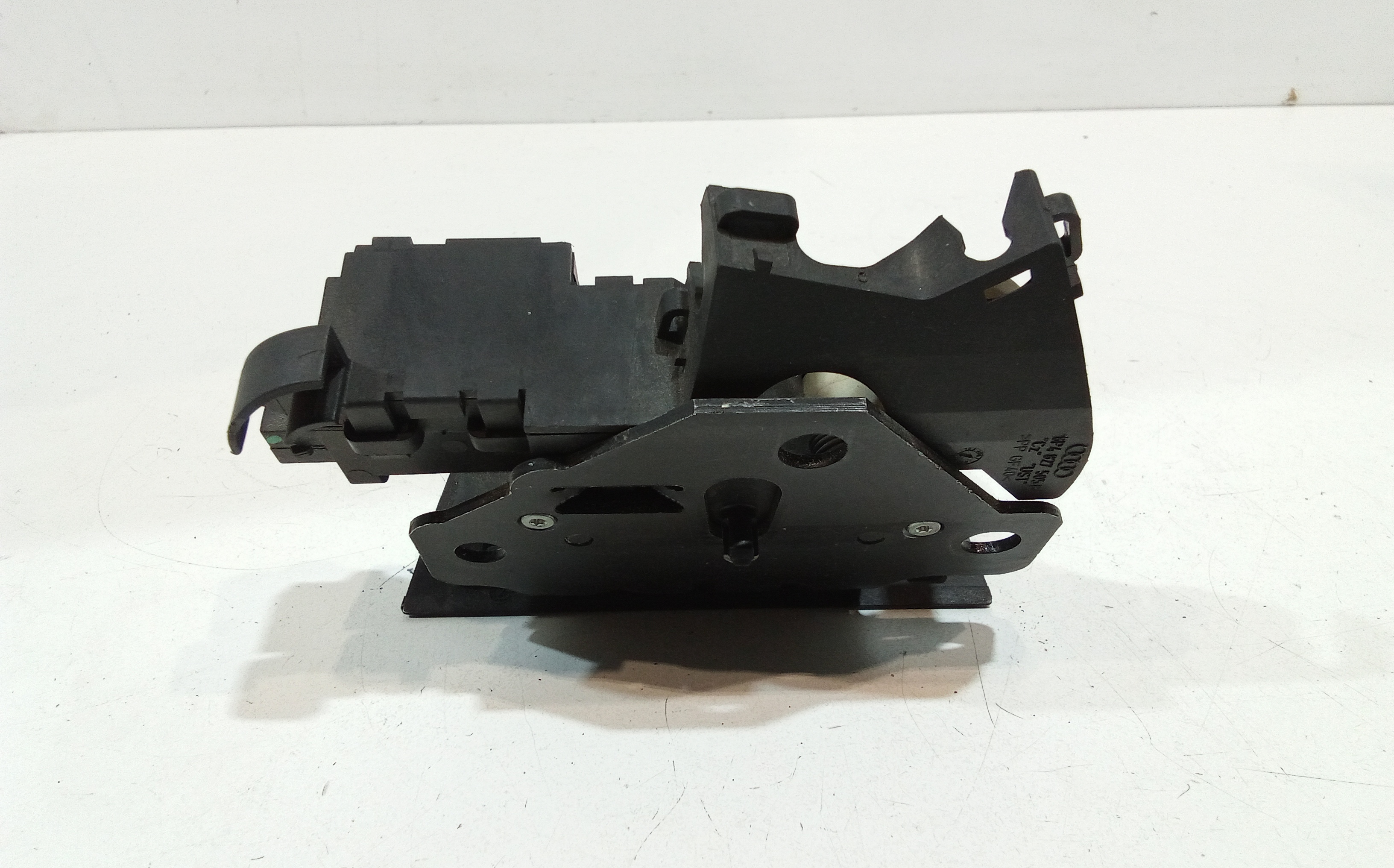 Serratura Cofano Posteriore per Audi A4 Avant (8ed) (04>08) (2004 - 2008)