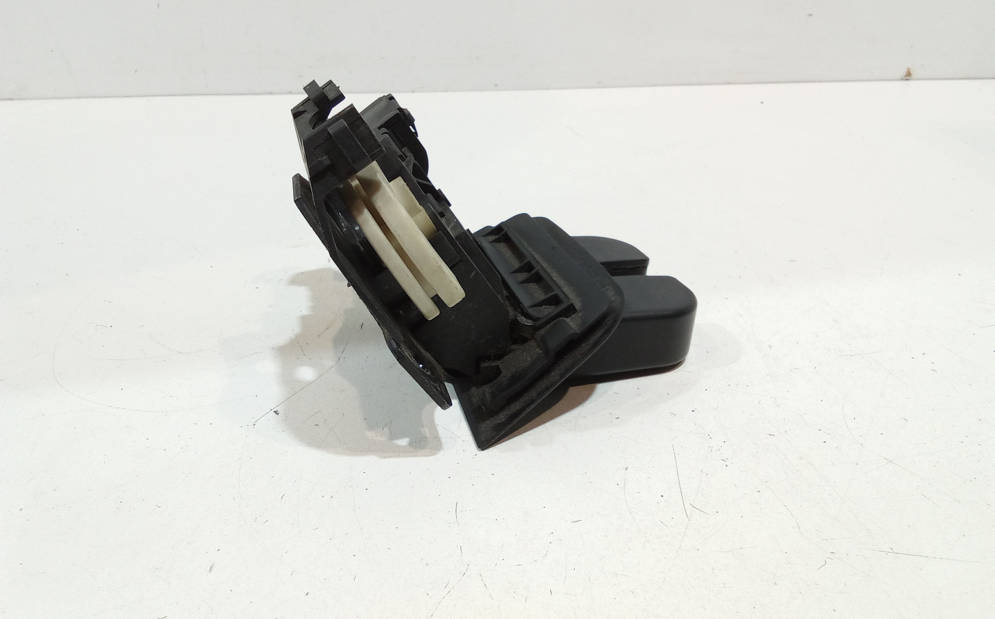 Serratura Cofano Posteriore per Audi A4 Avant (8ed) (04>08) (2004 - 2008)