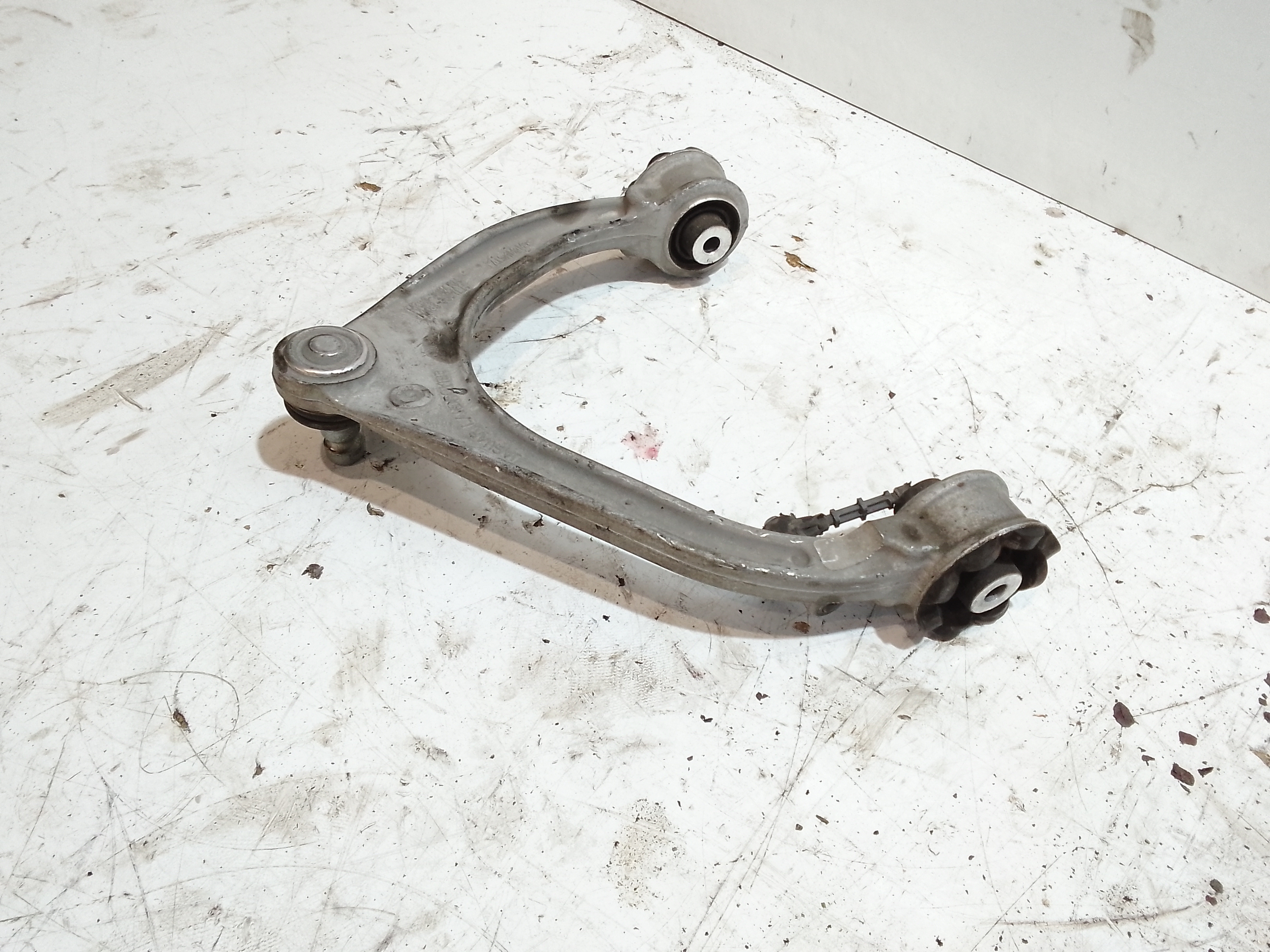 Braccio Oscillante Superiore Ant. DX per Jaguar F-pace Serie (16>) (2016 - In produzione)