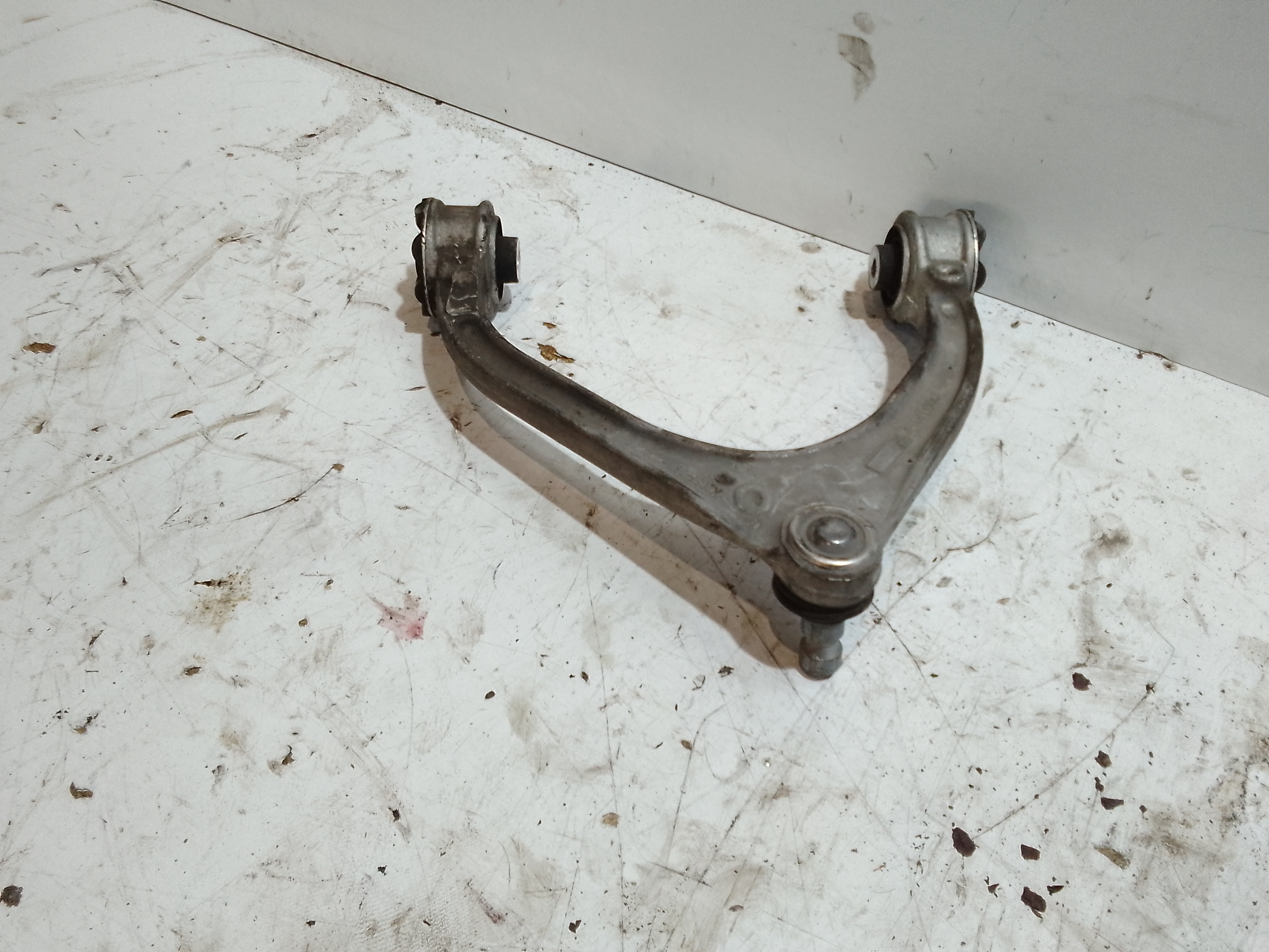 Braccio Oscillante Superiore Ant. SX per Jaguar F-pace Serie (16>) (2016 - In produzione)