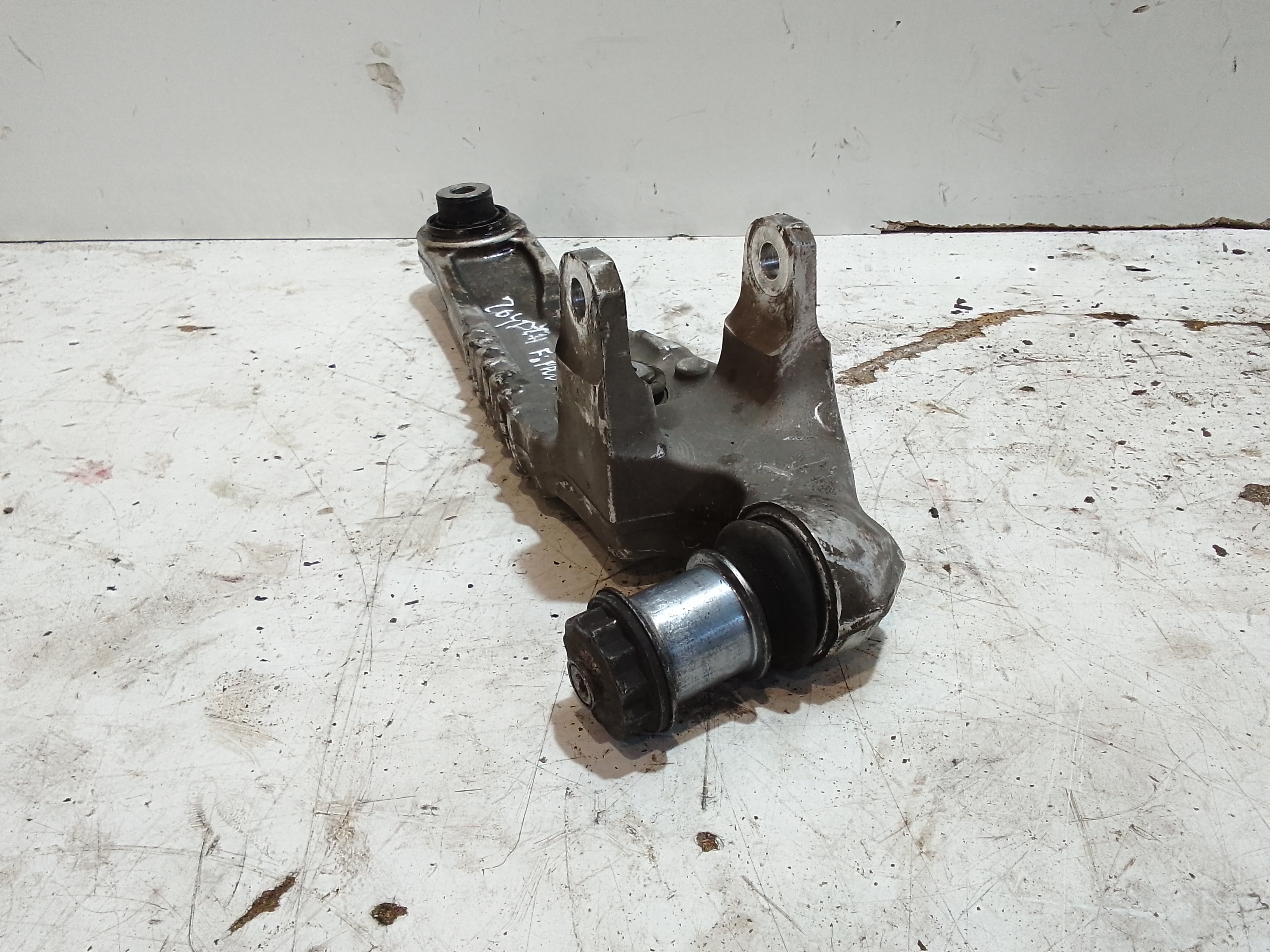 Braccio Oscillante anteriore Sinistro per Jaguar F-pace Serie (16>) (2016 - In produzione)