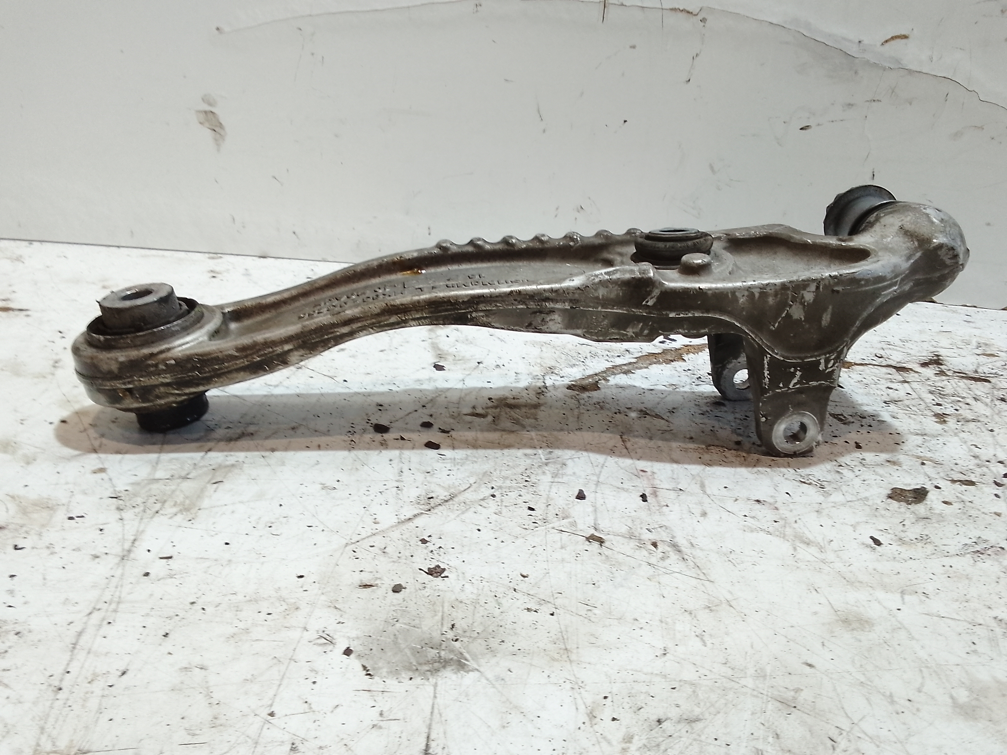 Braccio Oscillante anteriore Sinistro per Jaguar F-pace Serie (16>) (2016 - In produzione)