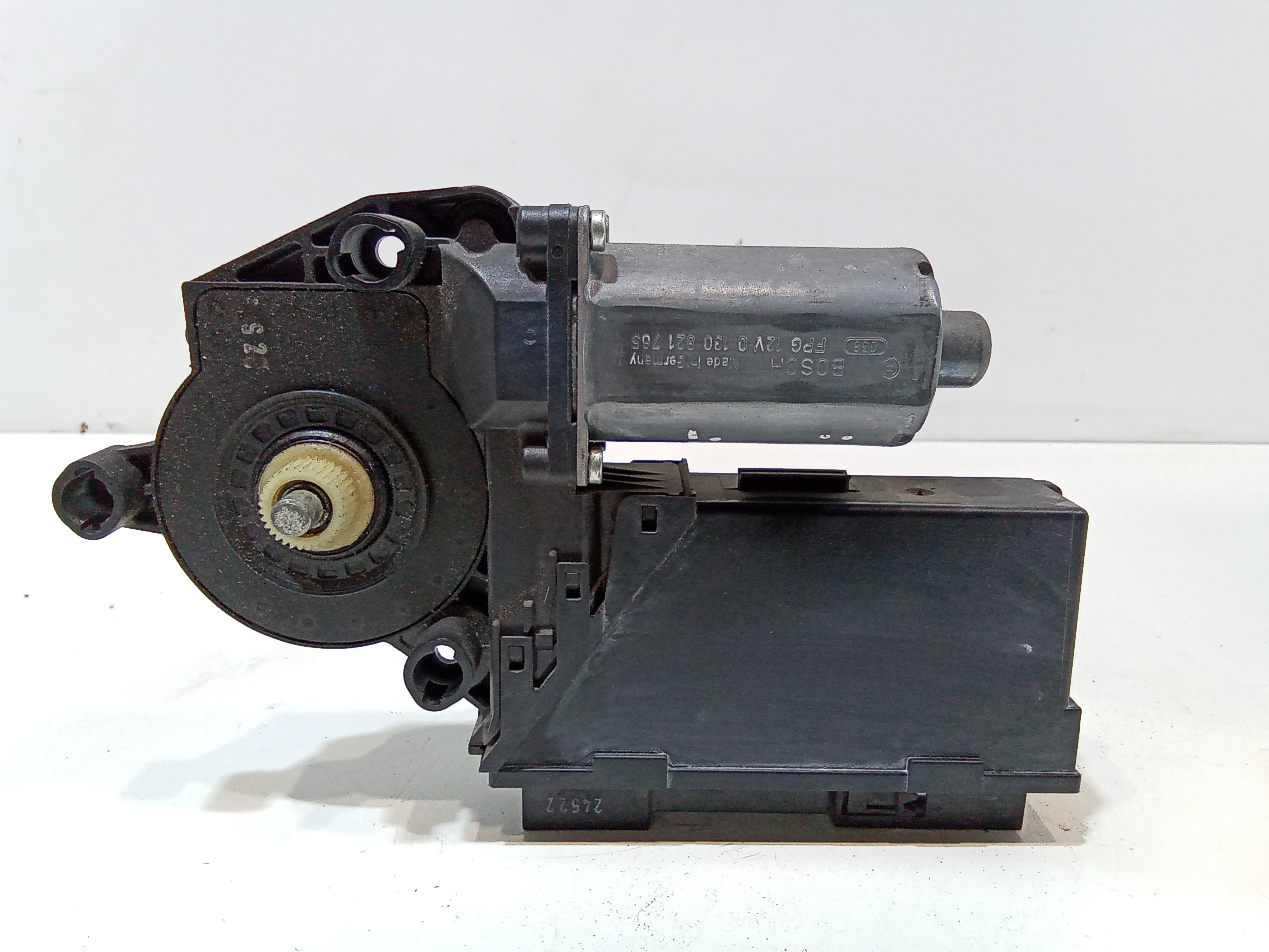 Motorino Alzavetro anteriore destra per Audi A4 Avant (8ed) (04>08) (2004 - 2008)