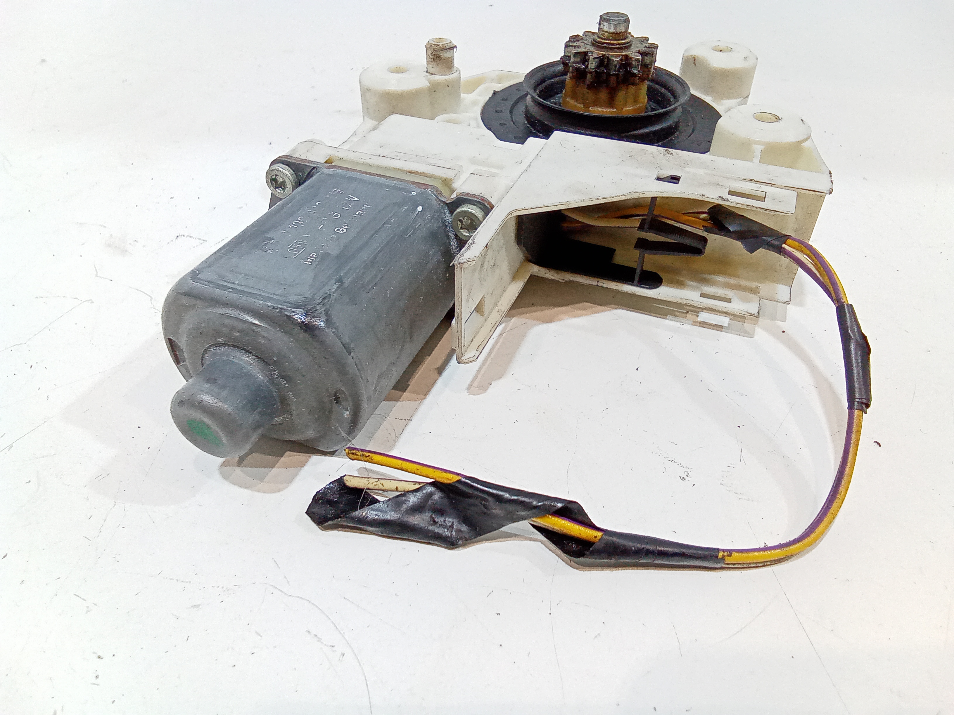 Motorino Alzavetro anteriore Sinistro per Ford Focus Berlina 3 Serie (2004 - 2008)