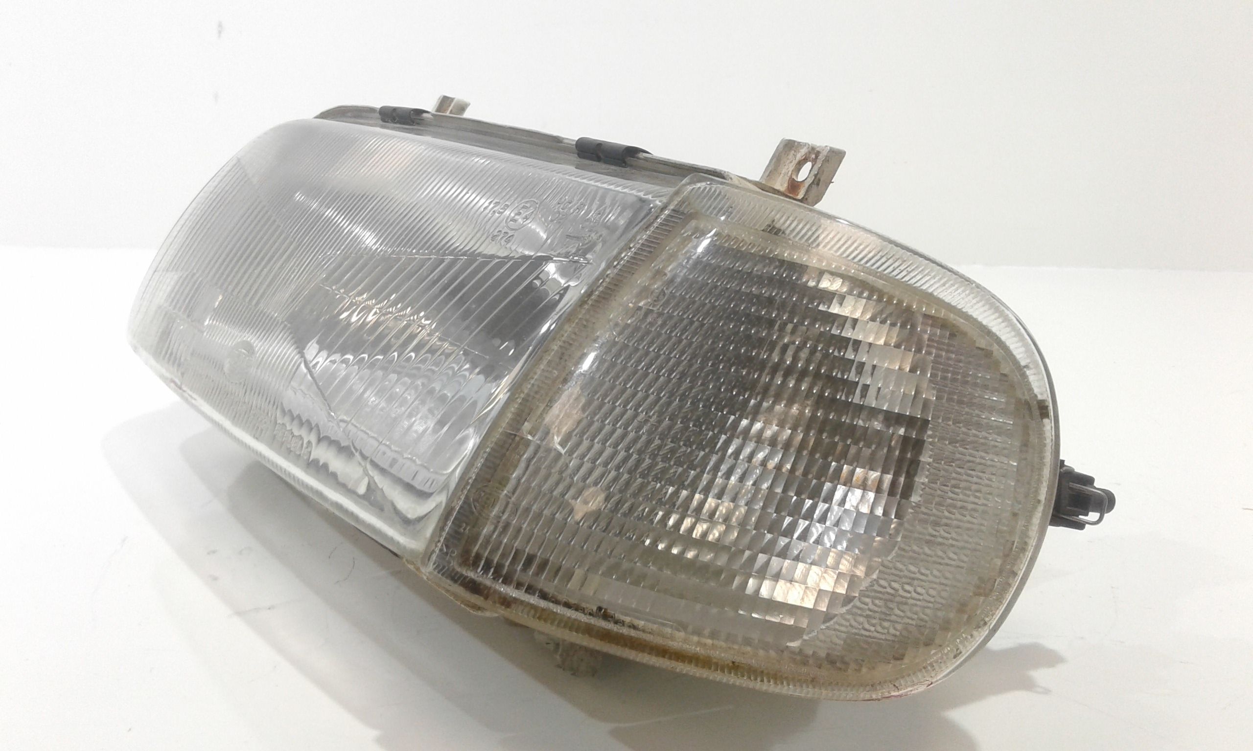 Faro anteriore Sinistro Guida SKODA Felicia Berlina