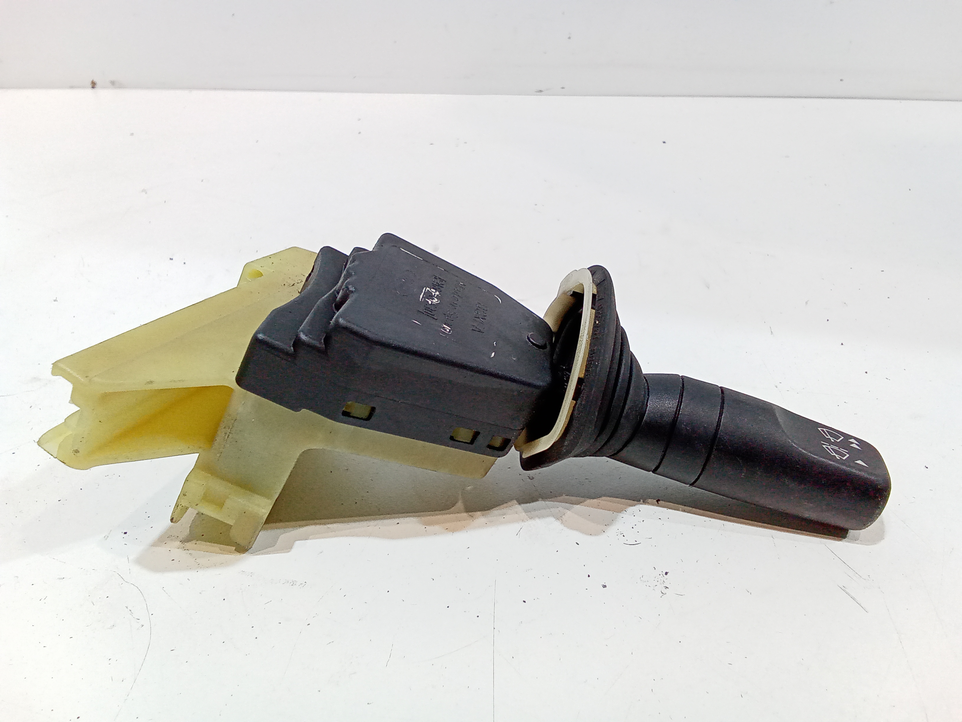 Devioluci destro per Ford Mondeo Berlina 3 Serie (2000 - 2003)