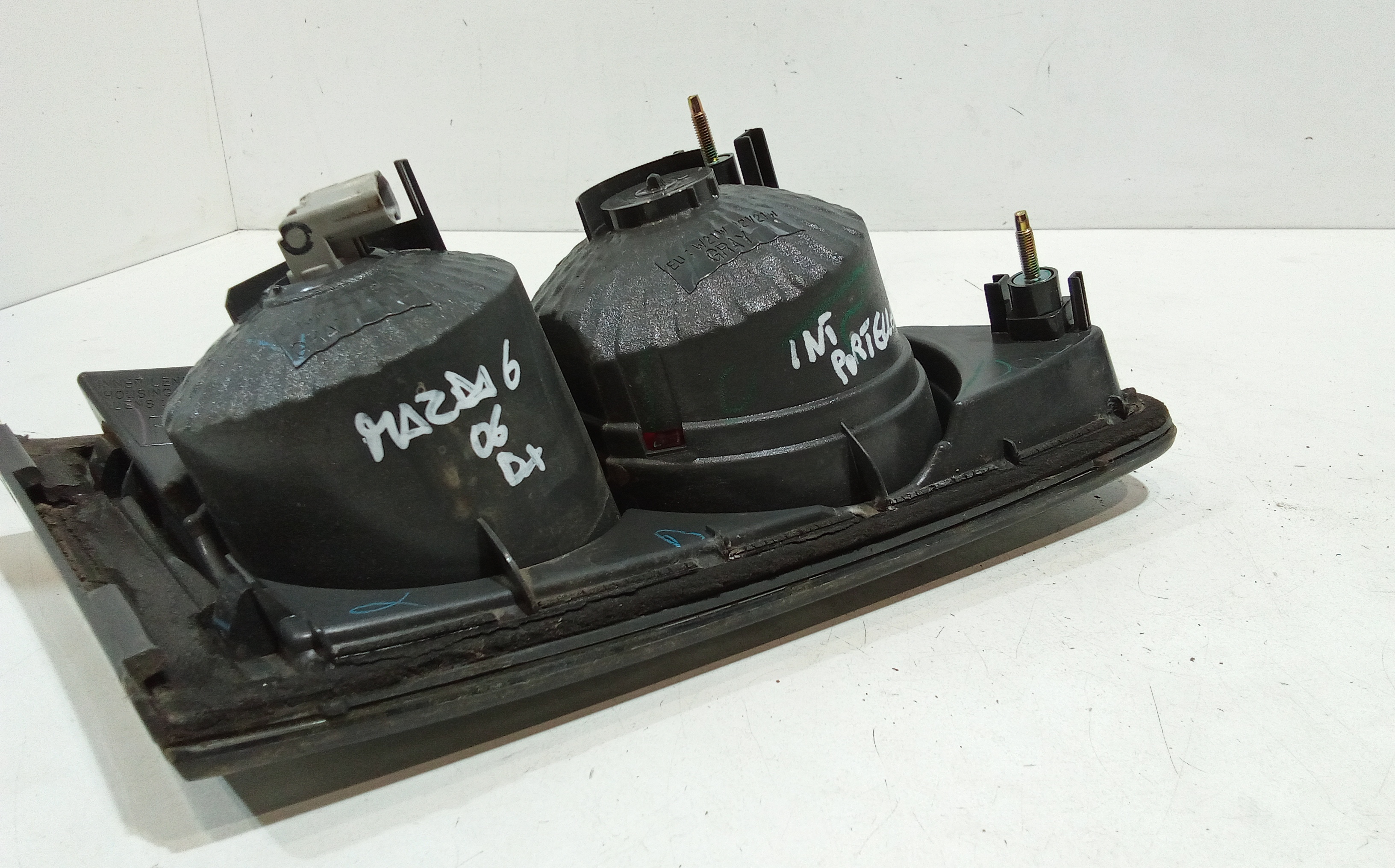 Stop Posteriore Destro Integrato nel Portello per Mazda 6 Berlina (2002 - 2008)