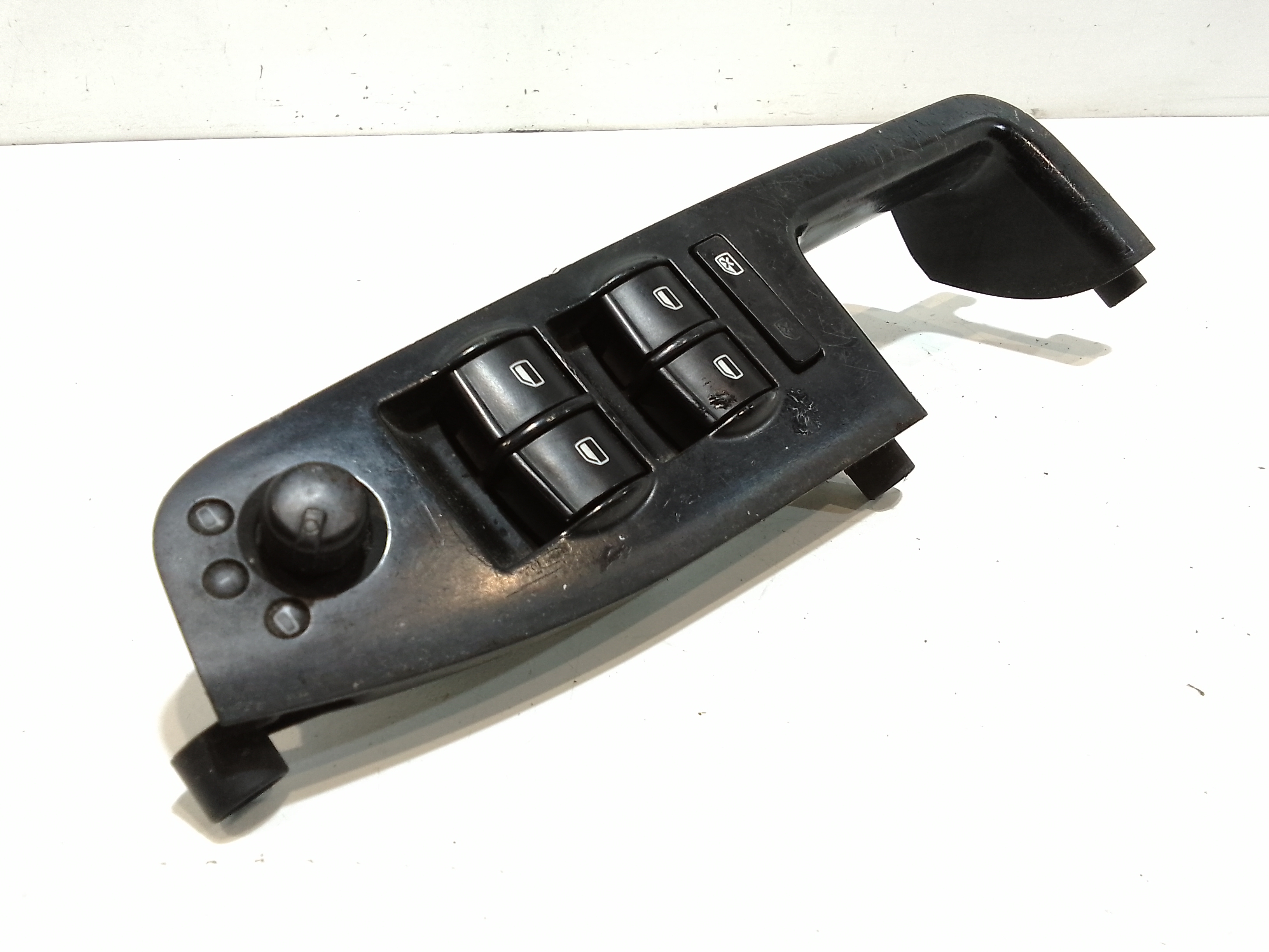 Pulsantiera anteriore sinistra Guida per Audi A4 Avant (8ed) (04>08) (2004 - 2008)