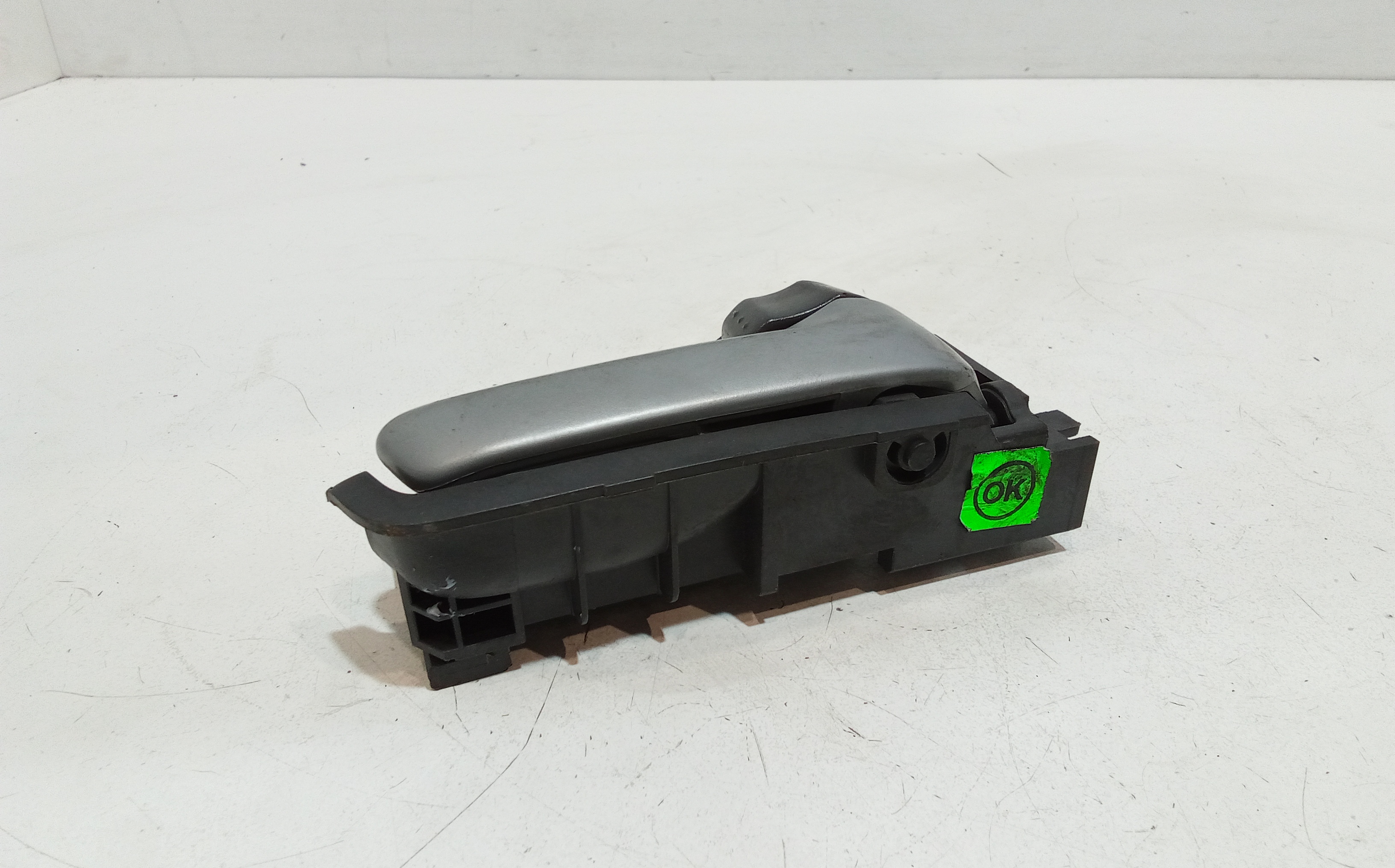 Maniglia interna Anteriore Destra per Suzuki Alto 3 Serie (2008 - In produzione)