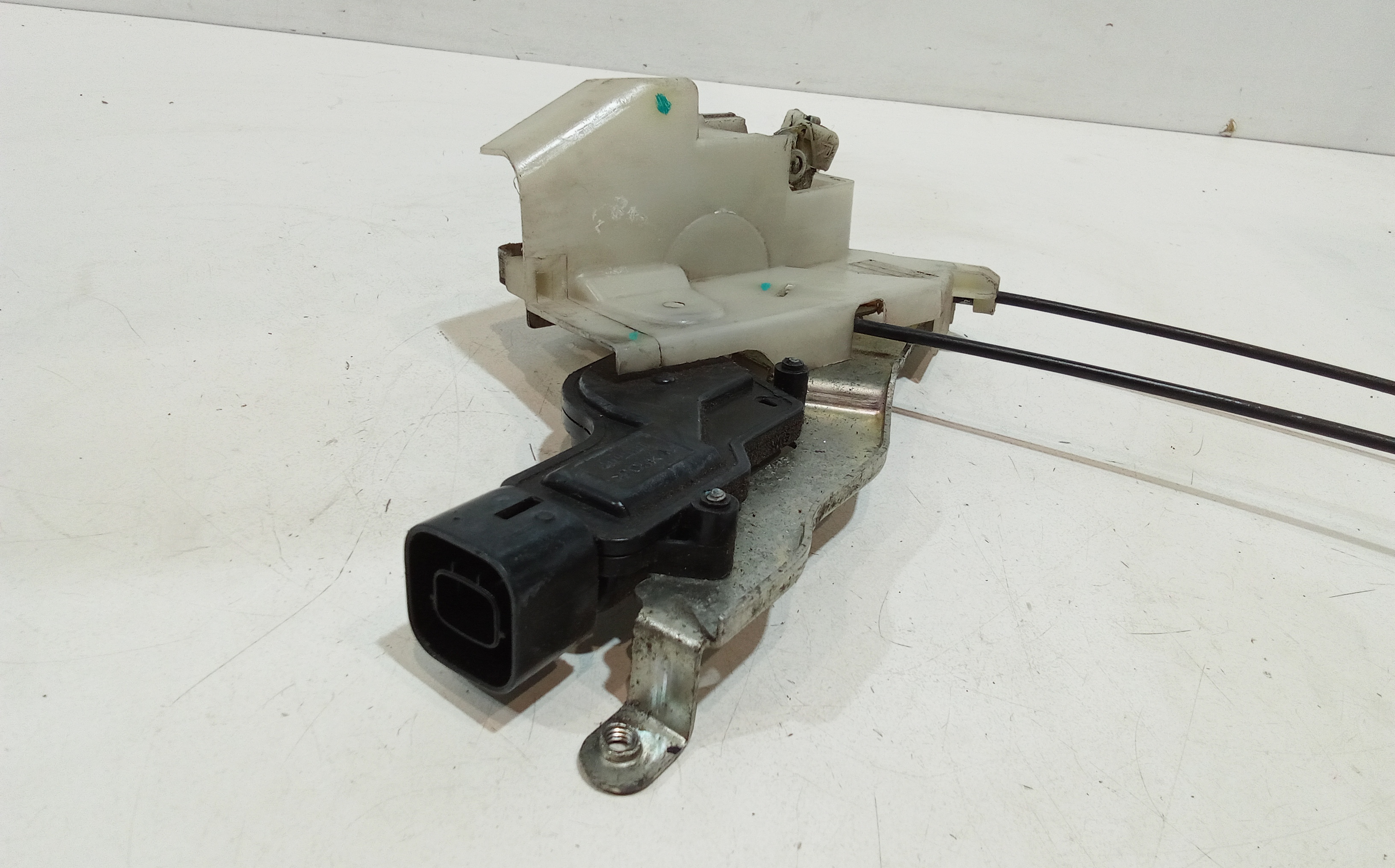 Serratura Anteriore Destra per Suzuki Alto 3 Serie (2008 - In produzione)