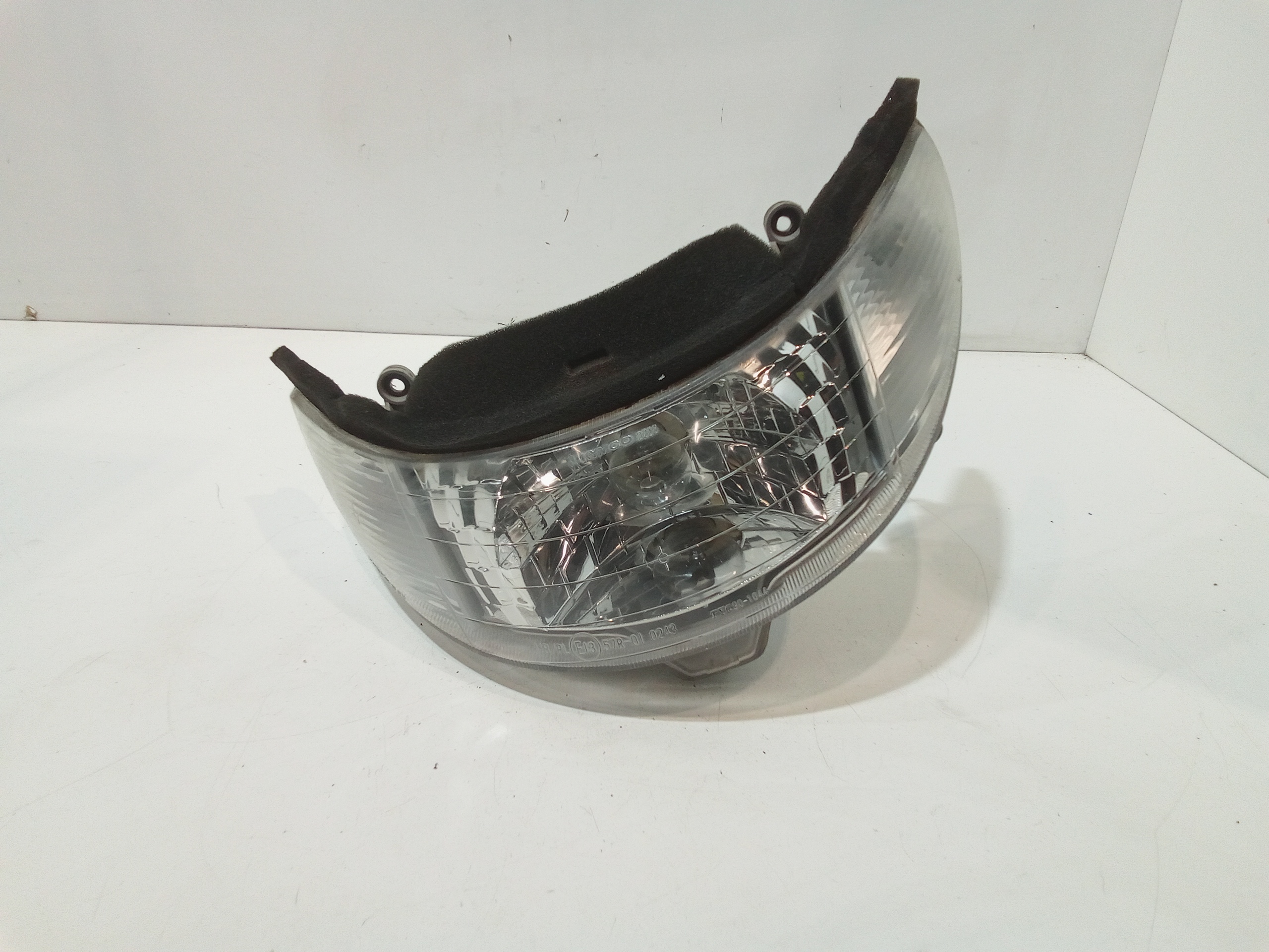 Faro anteriore per Kymco Dink 150cc (1999 - In produzione)