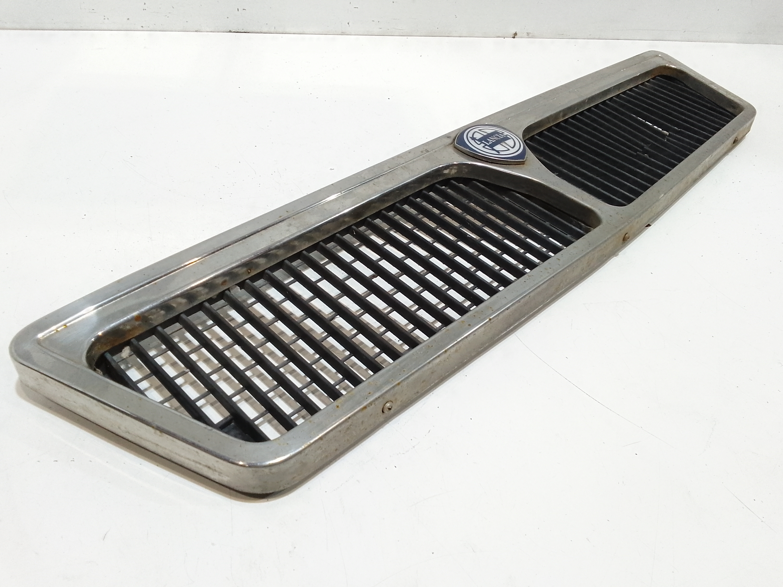 Mascherina anteriore per Lancia Beta coup (1972 - 1984)