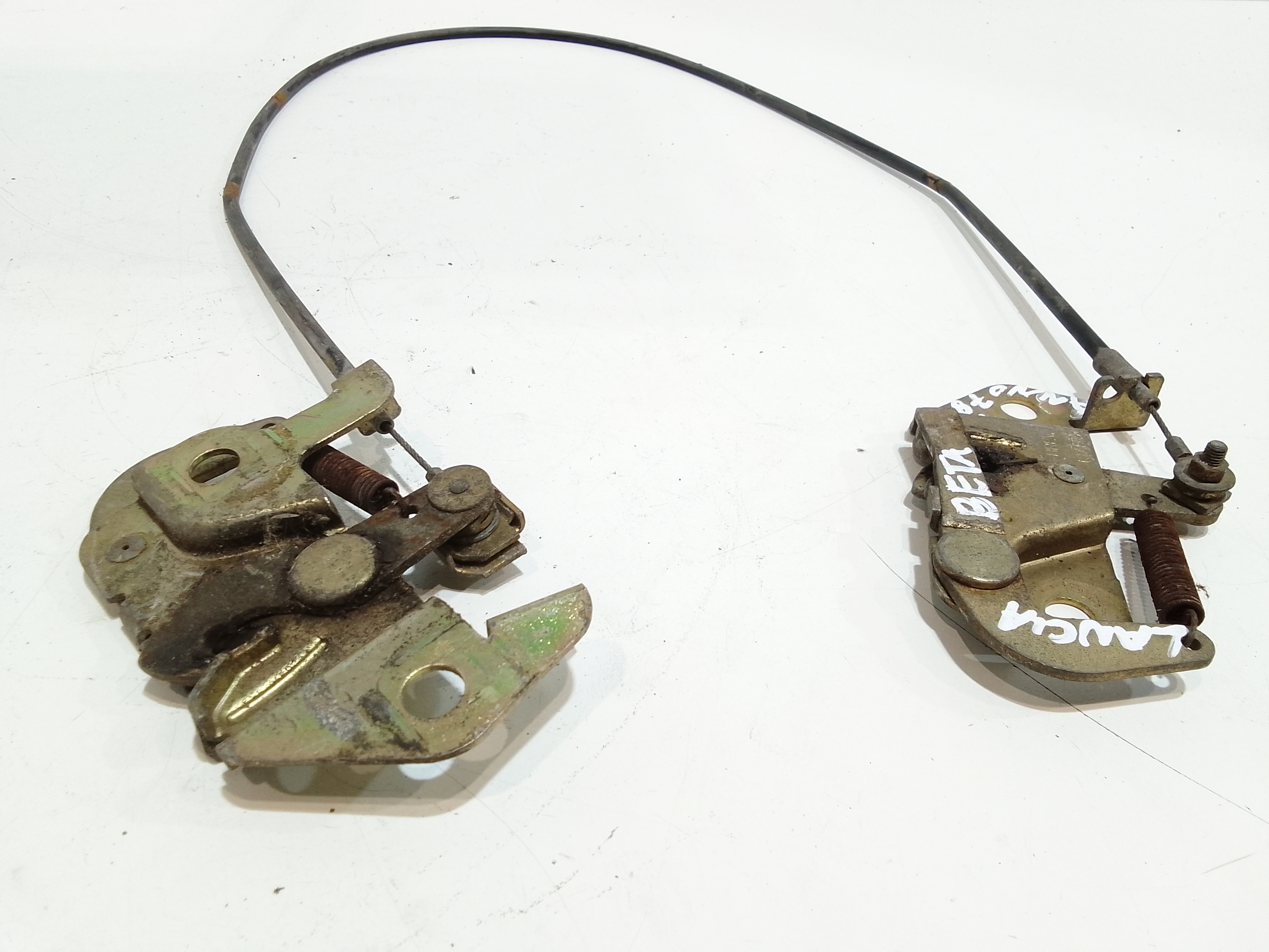 Serratura cofano anteriore per Lancia Beta coup (1972 - 1984)