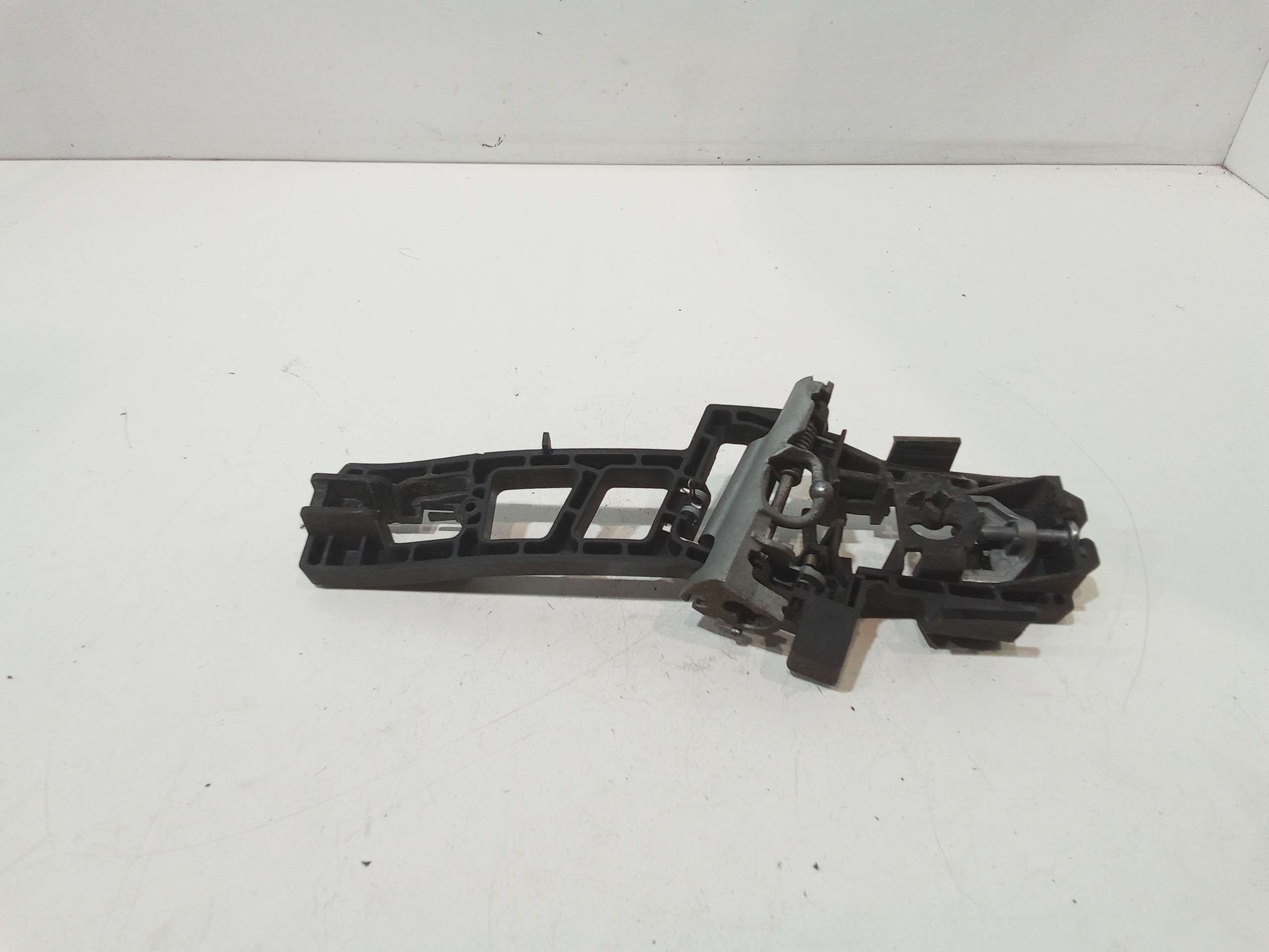 Supporto maniglia posteriore sinistra per Ford Fiesta 6 Serie (2008 - 2017)