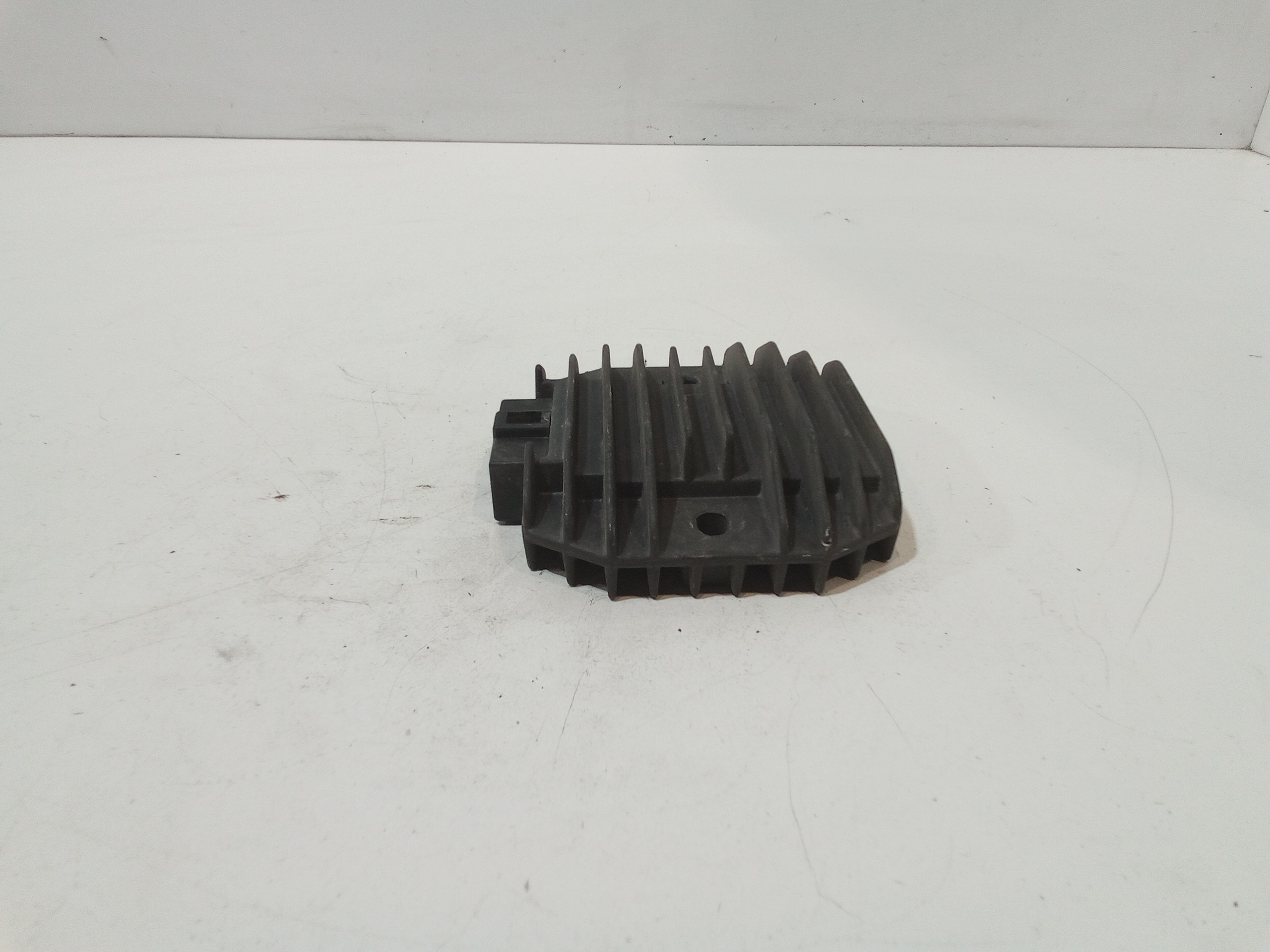 Regolatore di tensione per Yamaha Tmax 500cc (2001 - 2003)