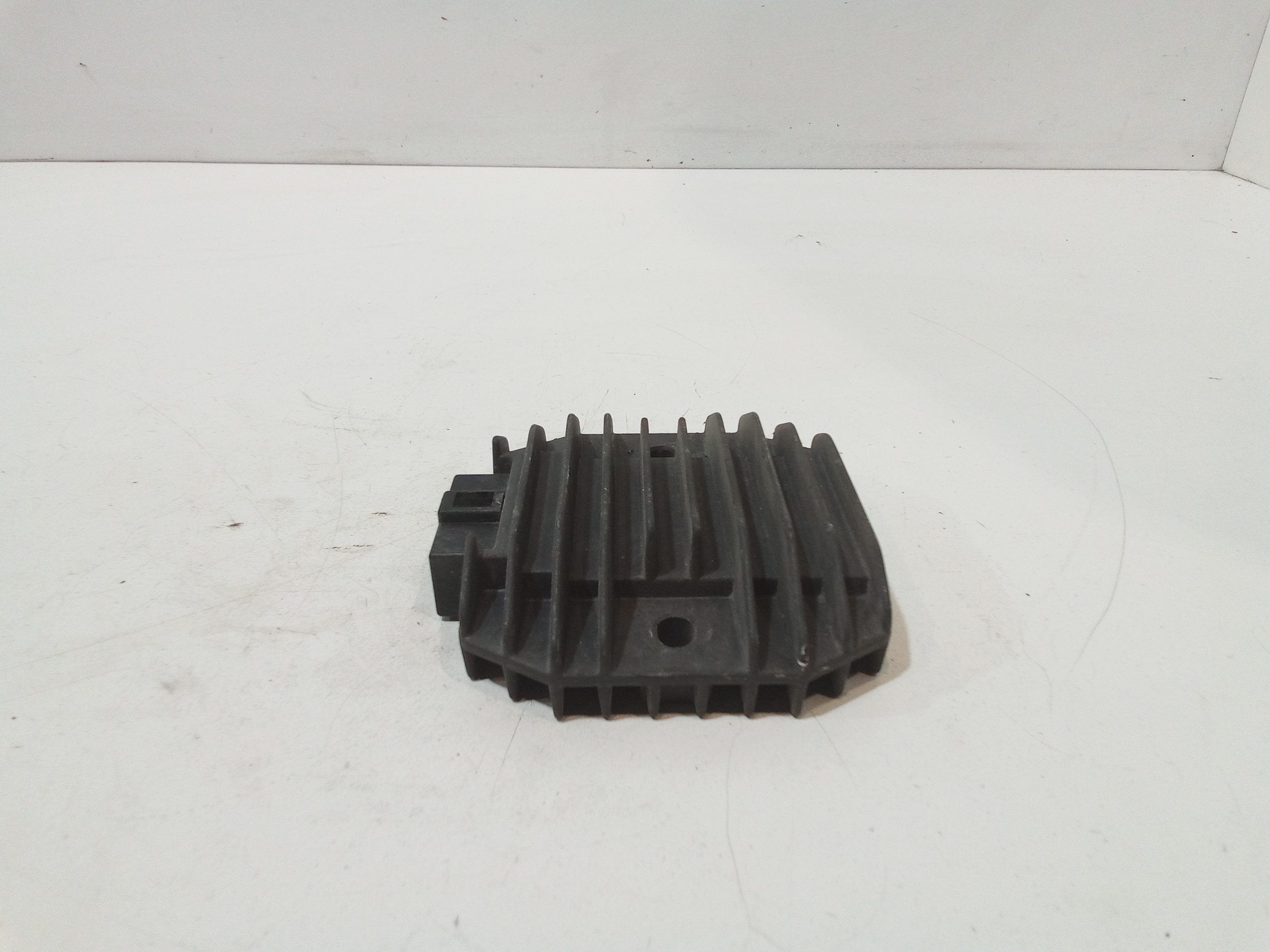Regolatore di tensione per Yamaha Tmax 500cc (2001 - 2003)