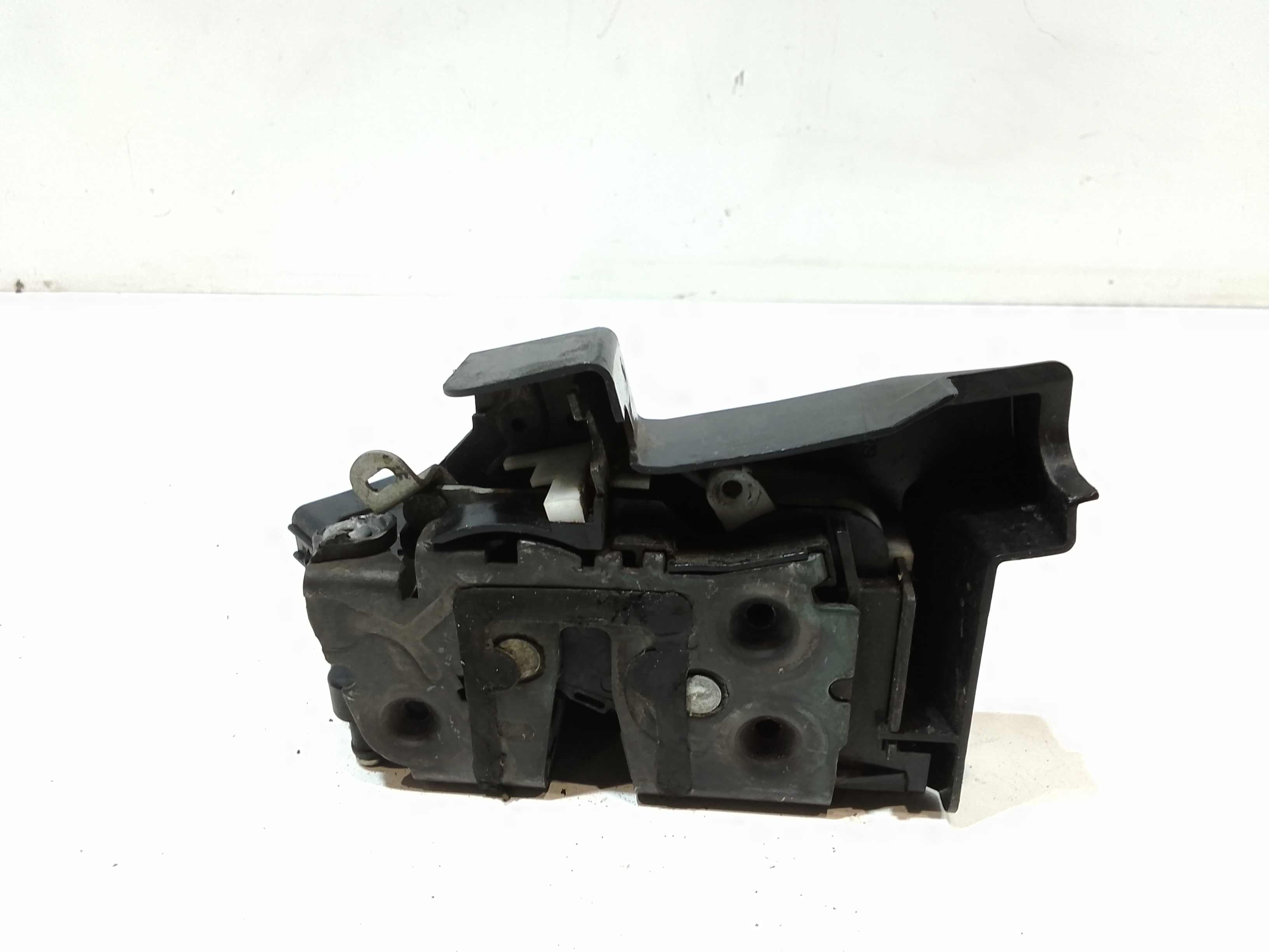 Serratura Anteriore Sinistra per Ford Focus Berlina 4 Serie (2008 - 2011)