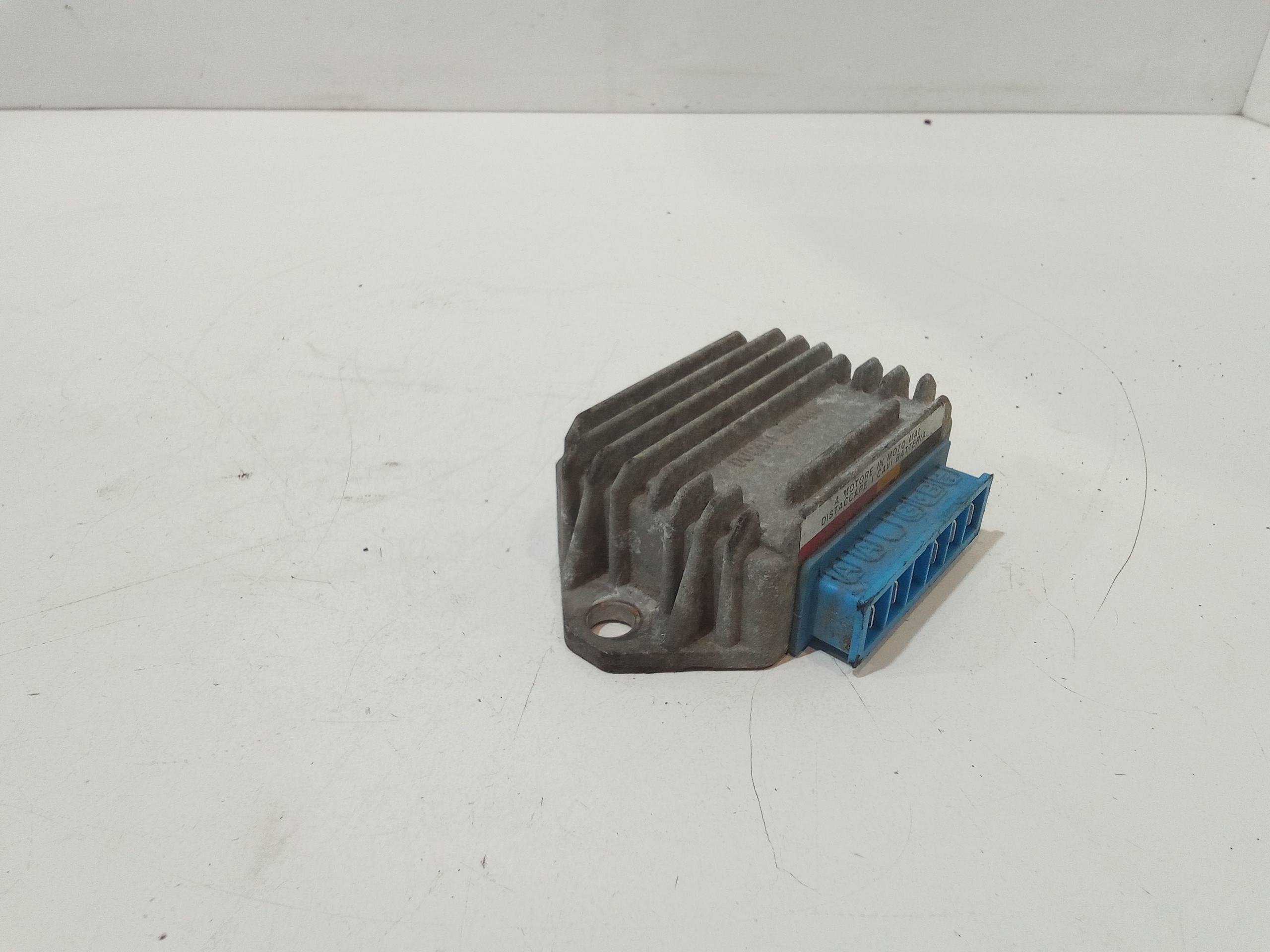 Regolatore di tensione per Piaggio Vespa 50cc Et2 (99>03) (1999 - 2003)