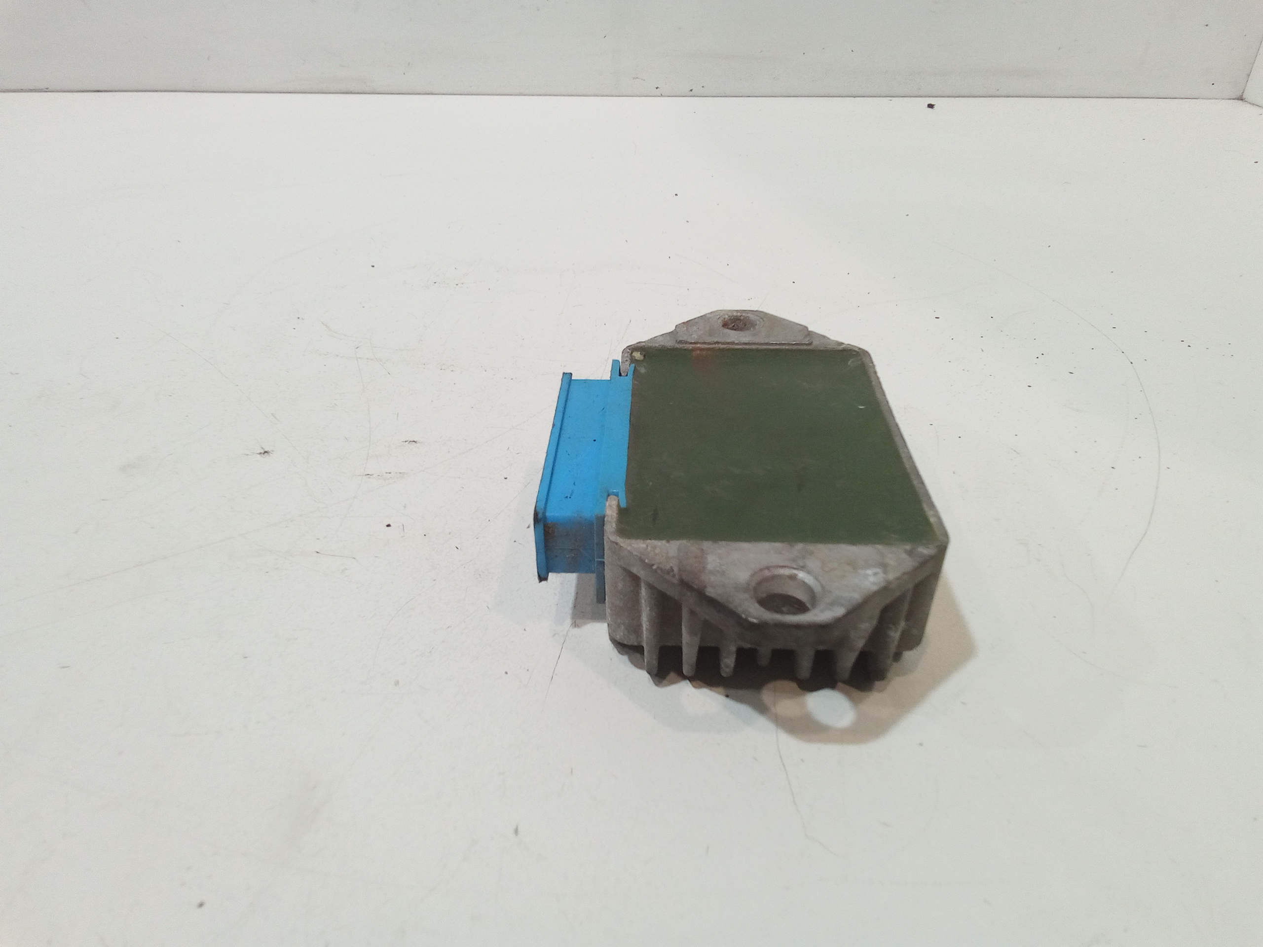 Regolatore di tensione per Piaggio Vespa 50cc Et2 (99>03) (1999 - 2003)