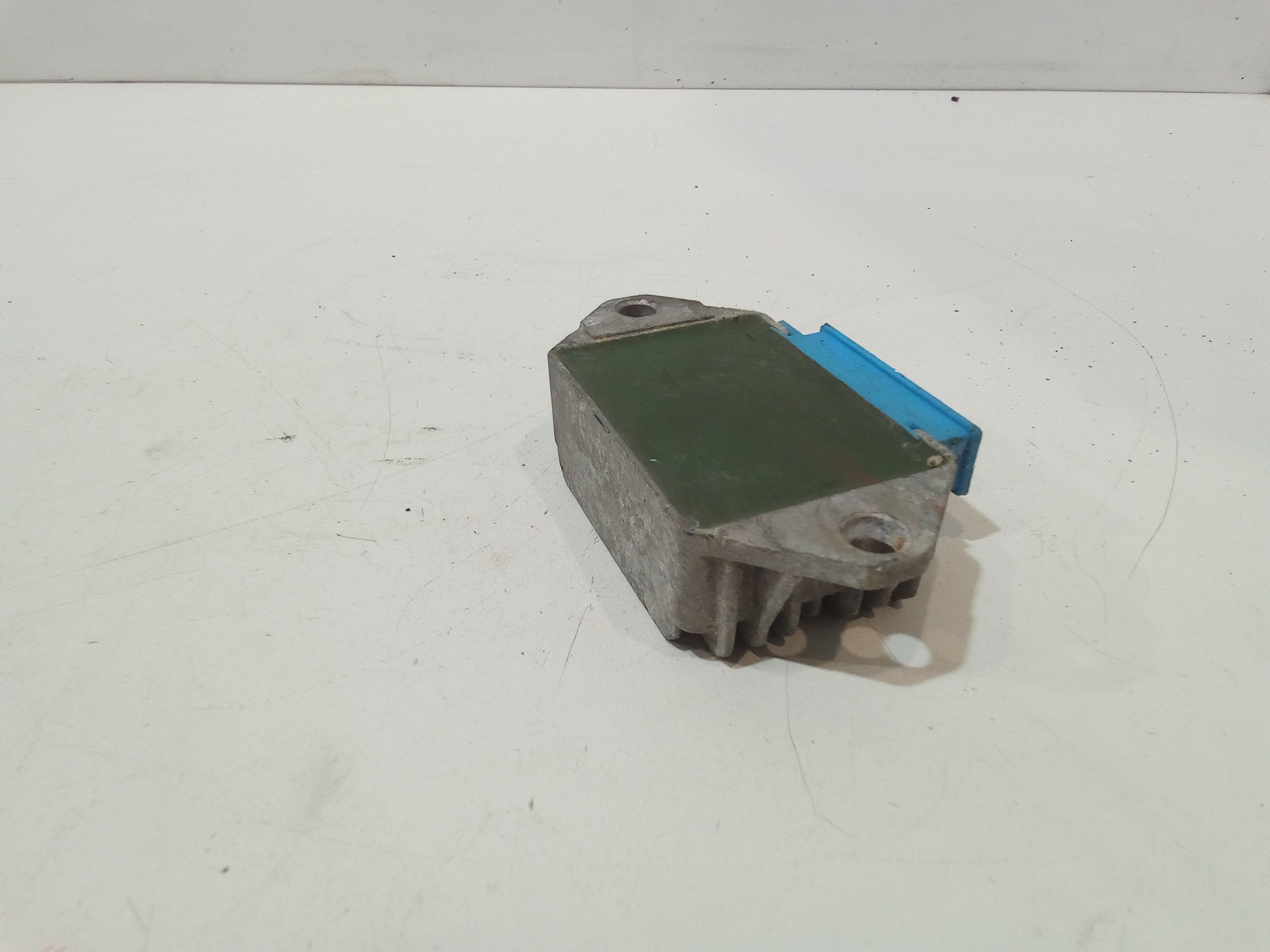 Regolatore di tensione per Piaggio Vespa 50cc Et2 (99>03) (1999 - 2003)