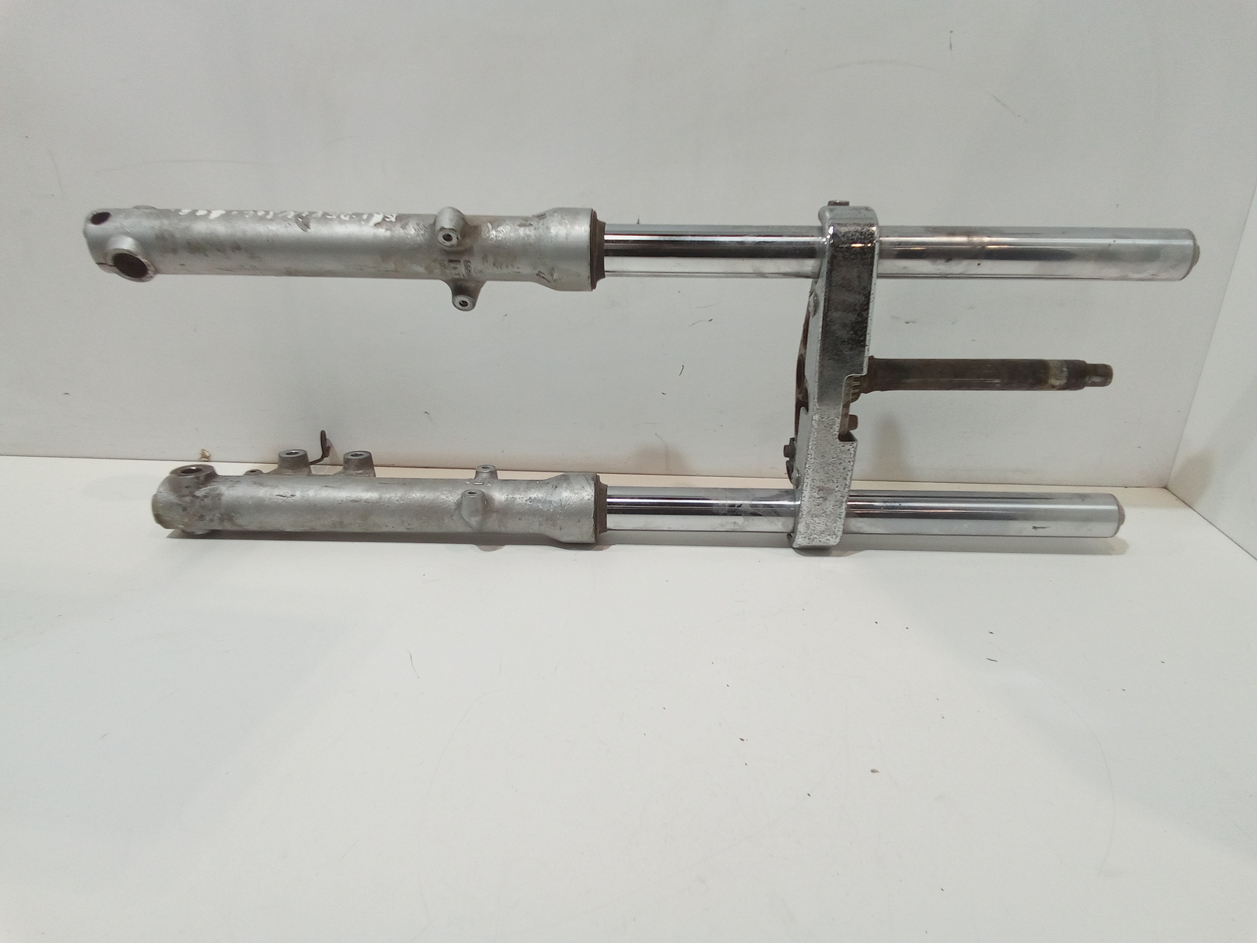 Forcina anteriore per Suzuki Marauder 250cc (1999 - 2006)