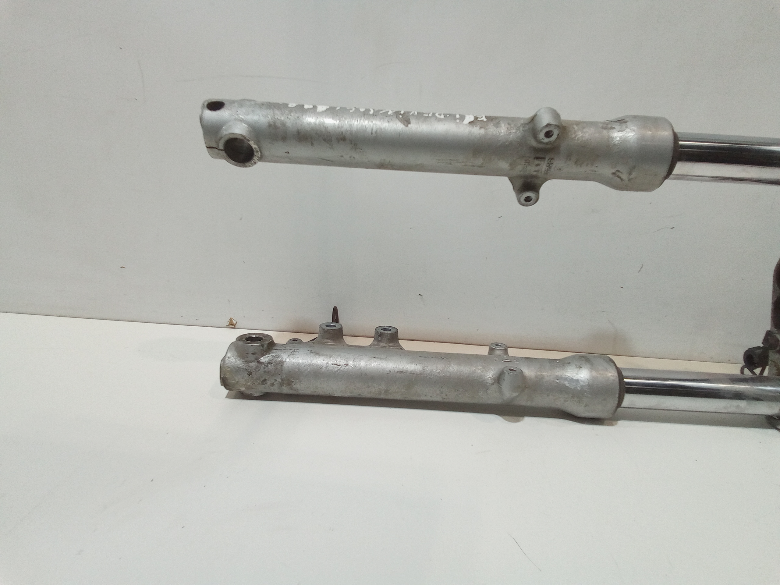 Forcina anteriore per Suzuki Marauder 250cc (1999 - 2006)