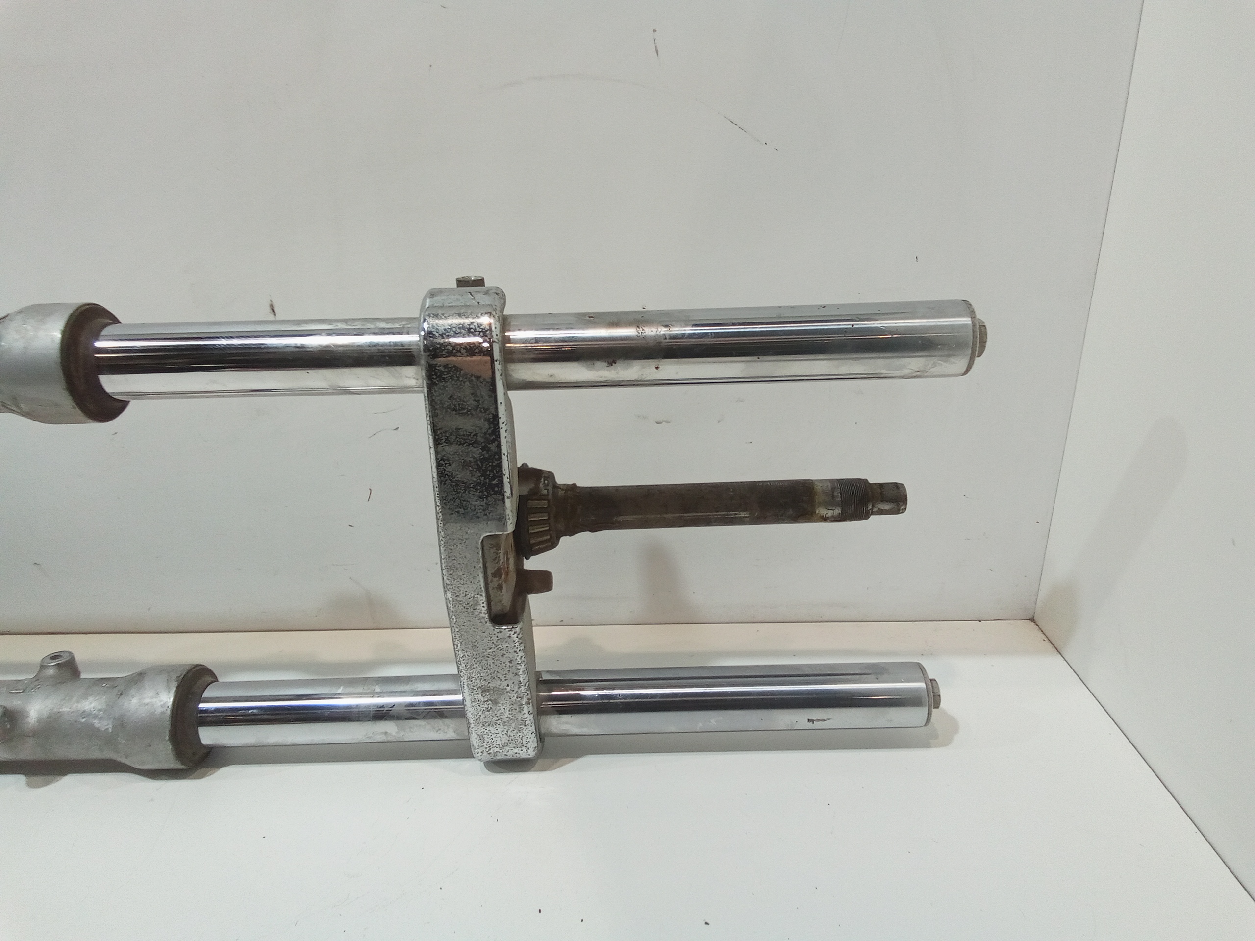 Forcina anteriore per Suzuki Marauder 250cc (1999 - 2006)