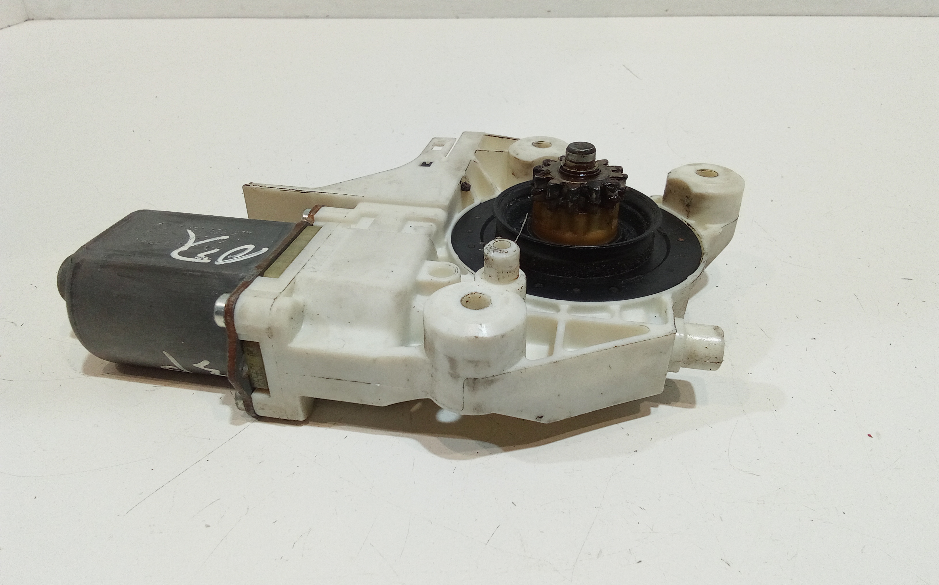 Motorino Alzavetro anteriore Sinistro per Ford Focus Berlina 3 Serie (2004 - 2008)