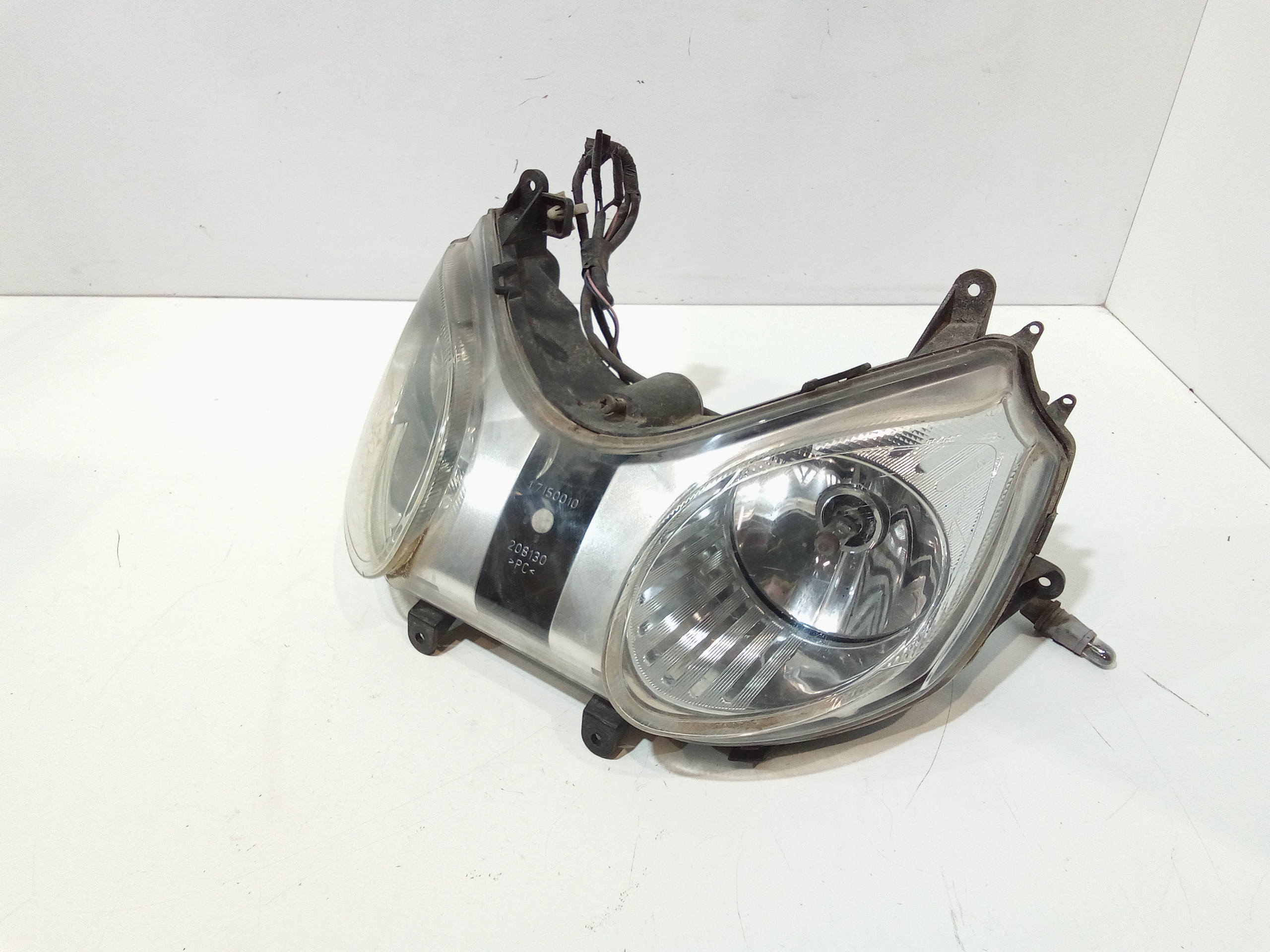 Faro anteriore per Piaggio Carnaby 200cc. (2007 - 2011)