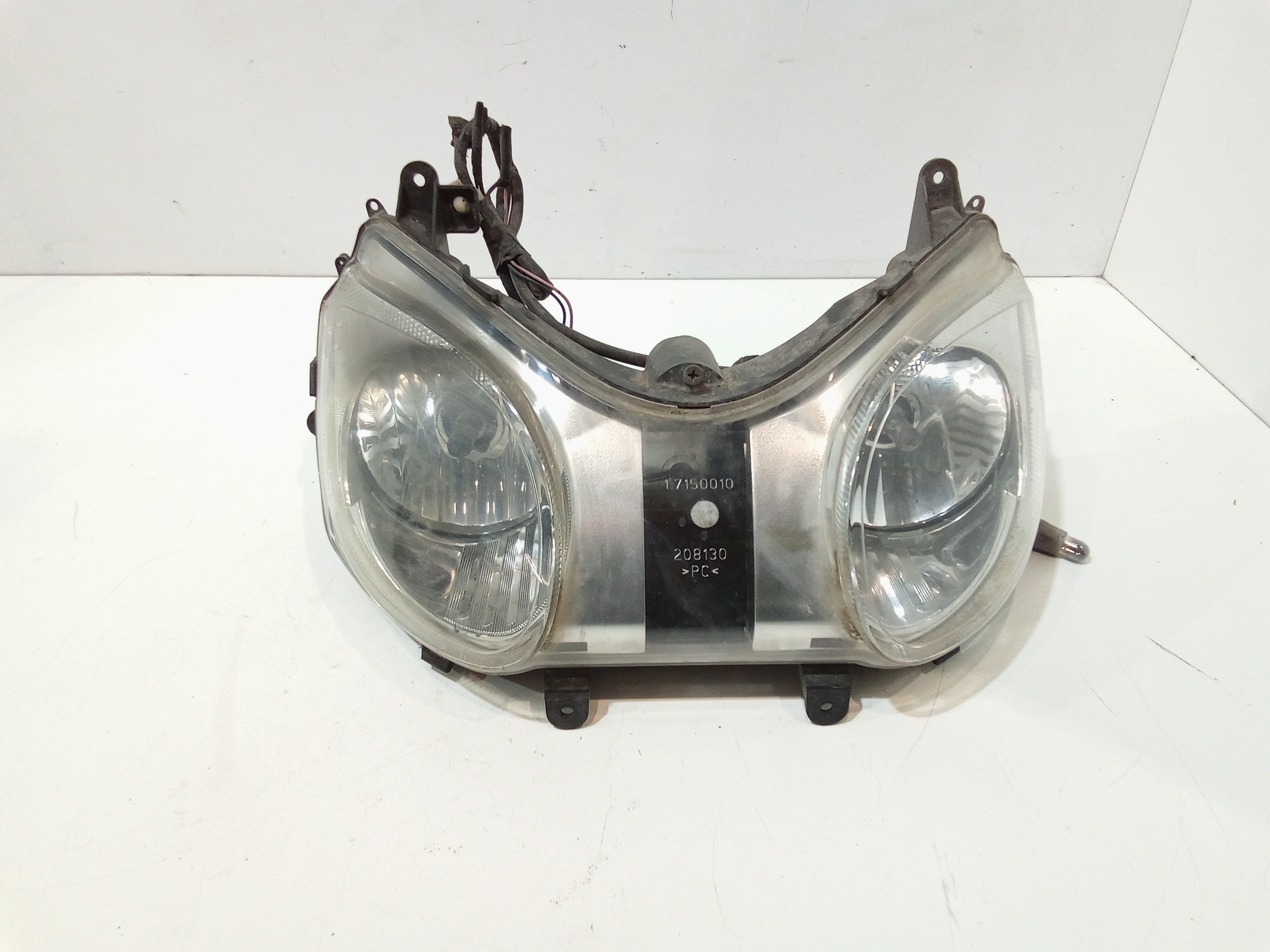 Faro anteriore per Piaggio Carnaby 200cc. (2007 - 2011)