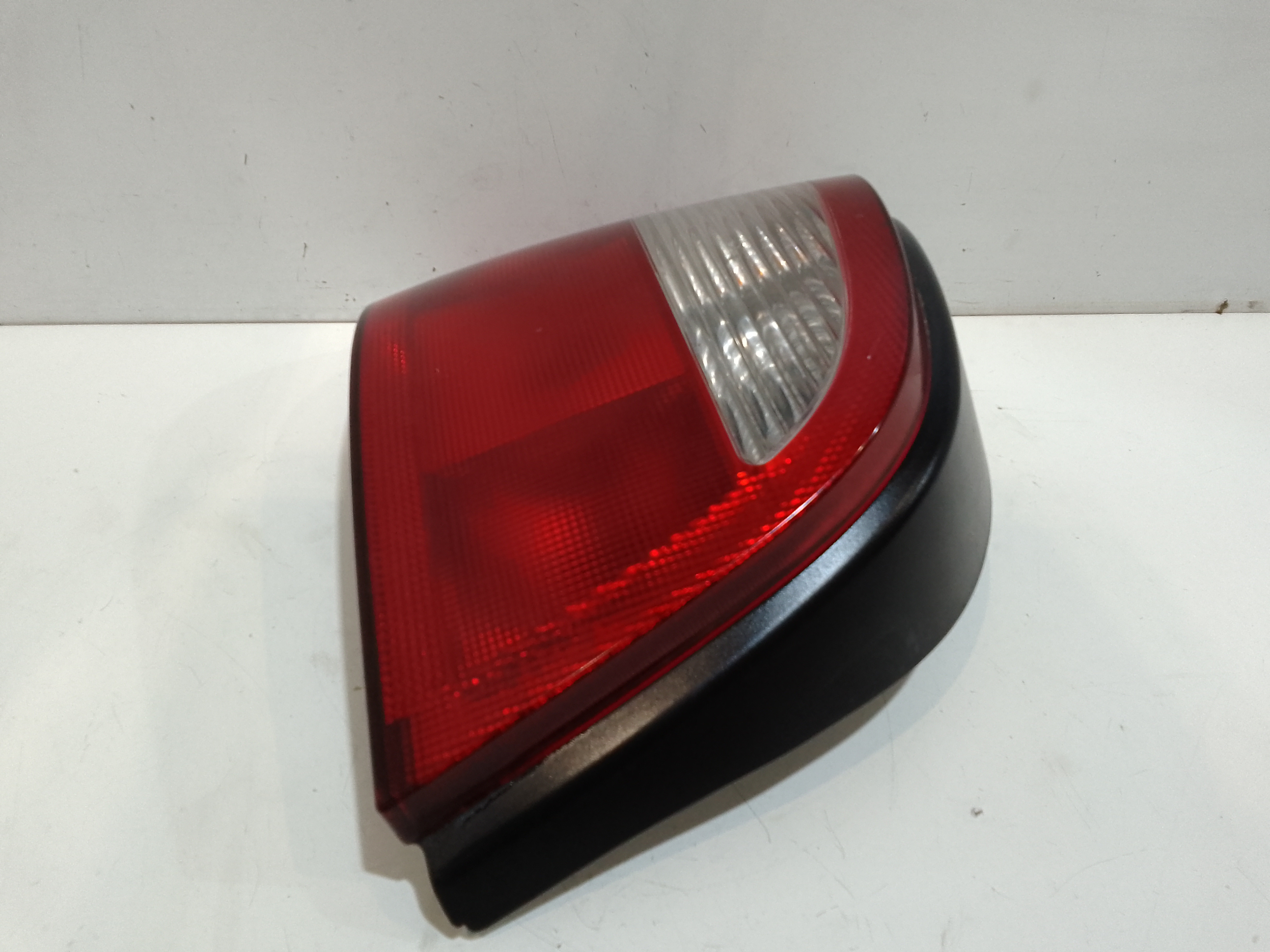 Stop fanale Posteriore sinistro lato Guida per Renault Megane L Serie (96>99) (1996 - 1999)