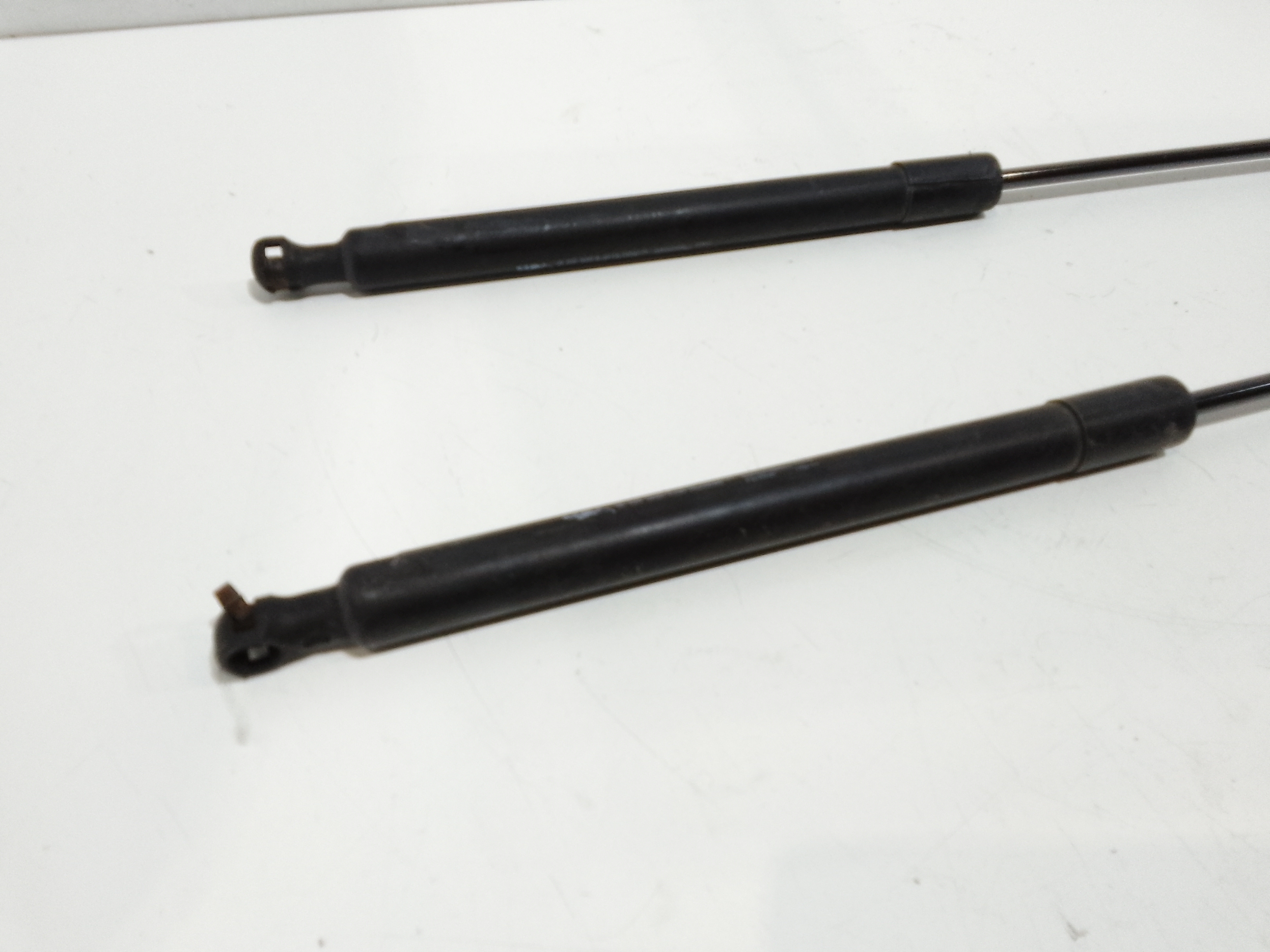 Pistoncini cofano Post. per Citroen C3 Serie (2009 - 2015)