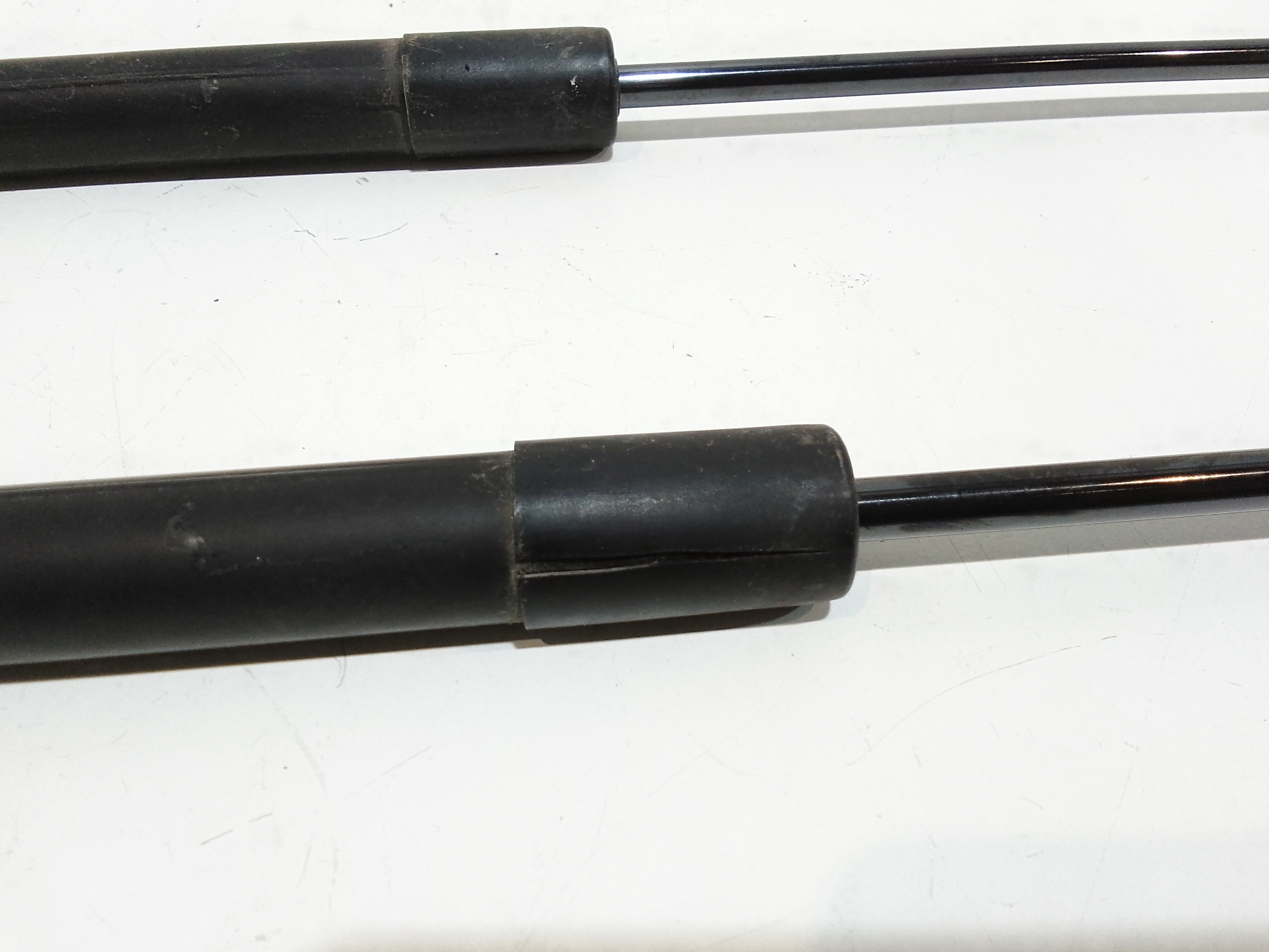 Pistoncini cofano Post. per Citroen C3 Serie (2009 - 2015)