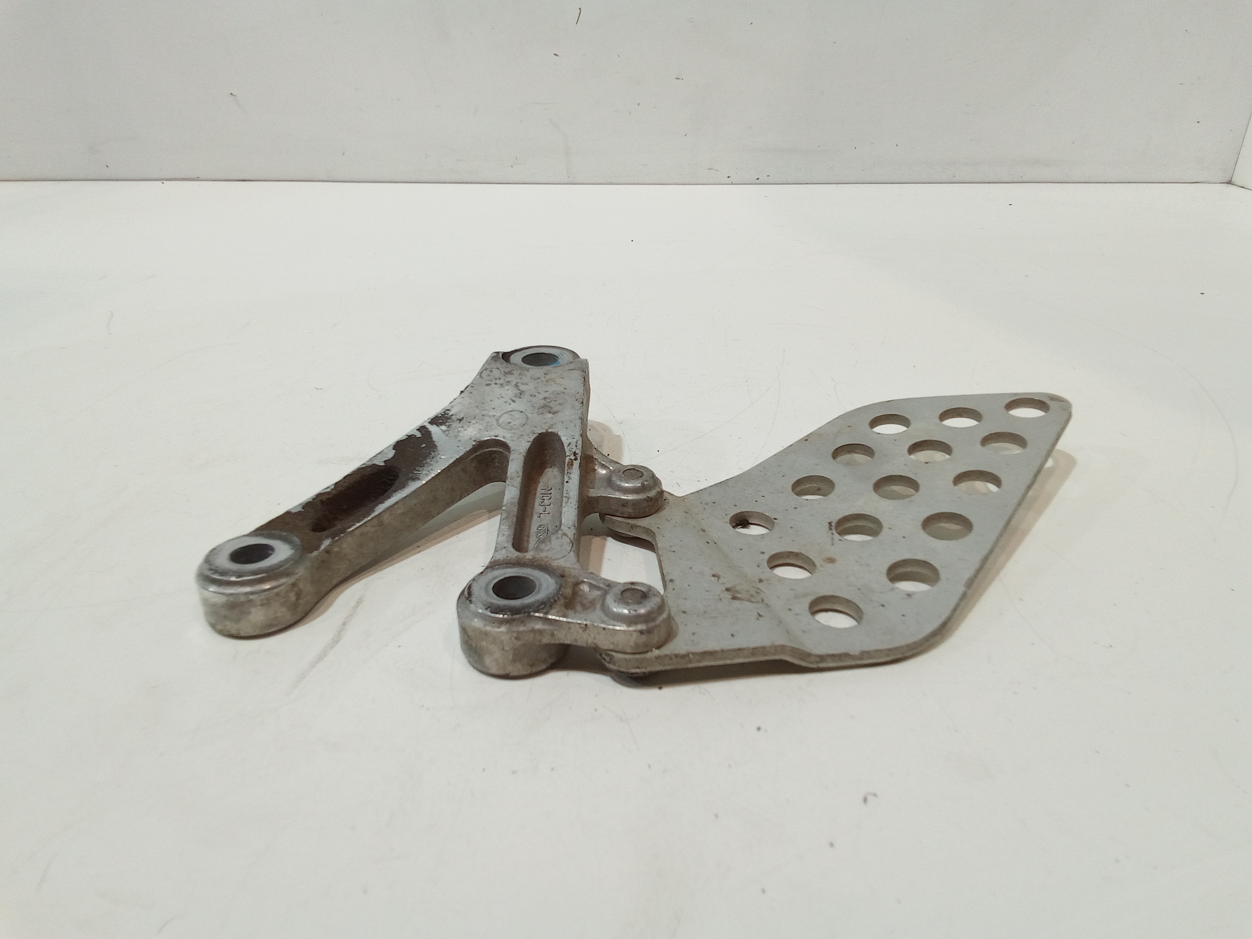 Staffa supporto pedalino per Honda CBR 900 RR Fireblade (2000 - 2001)