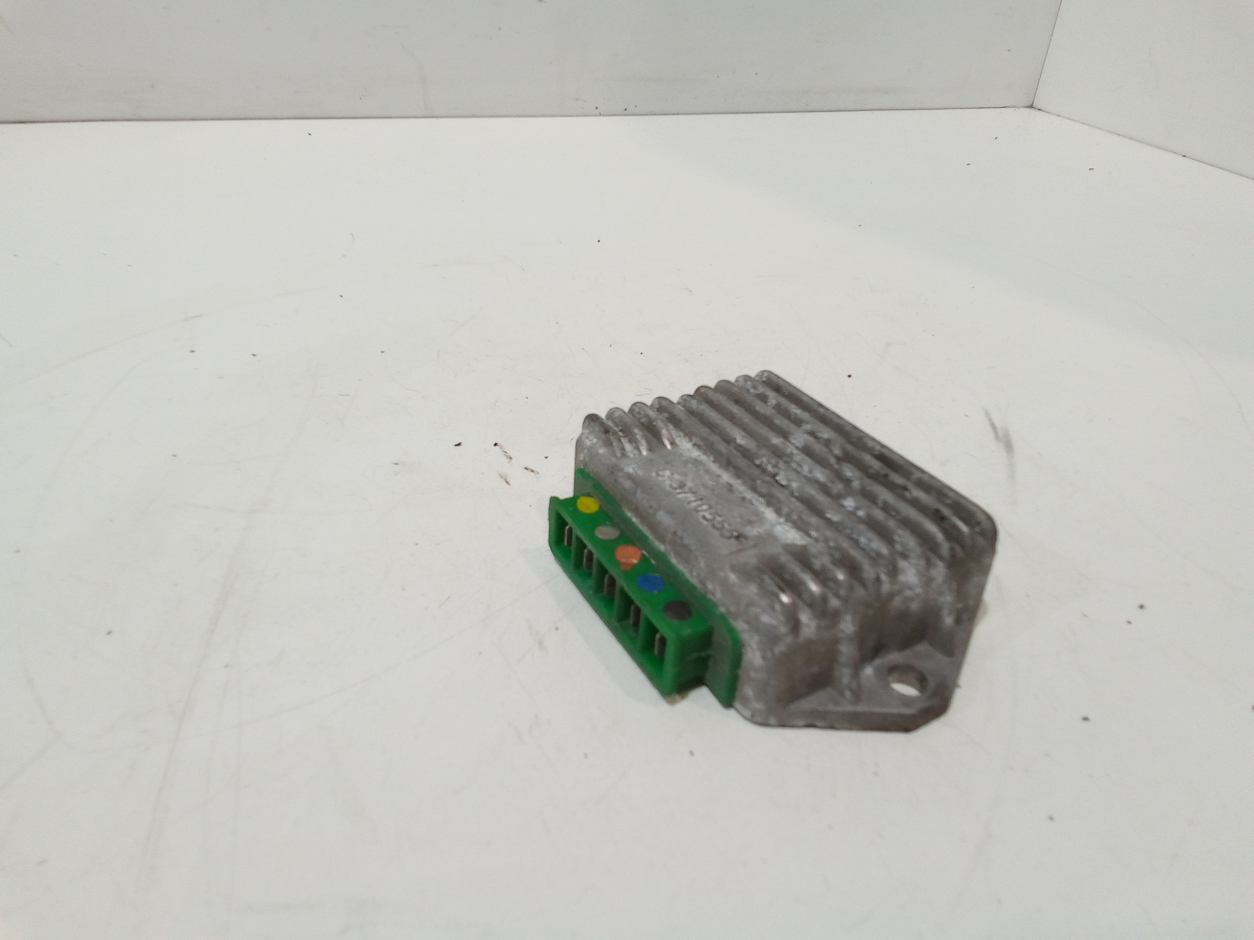 Regolatore di tensione per Piaggio Vespa Px 125cc (94>06) (1994 - 2006)