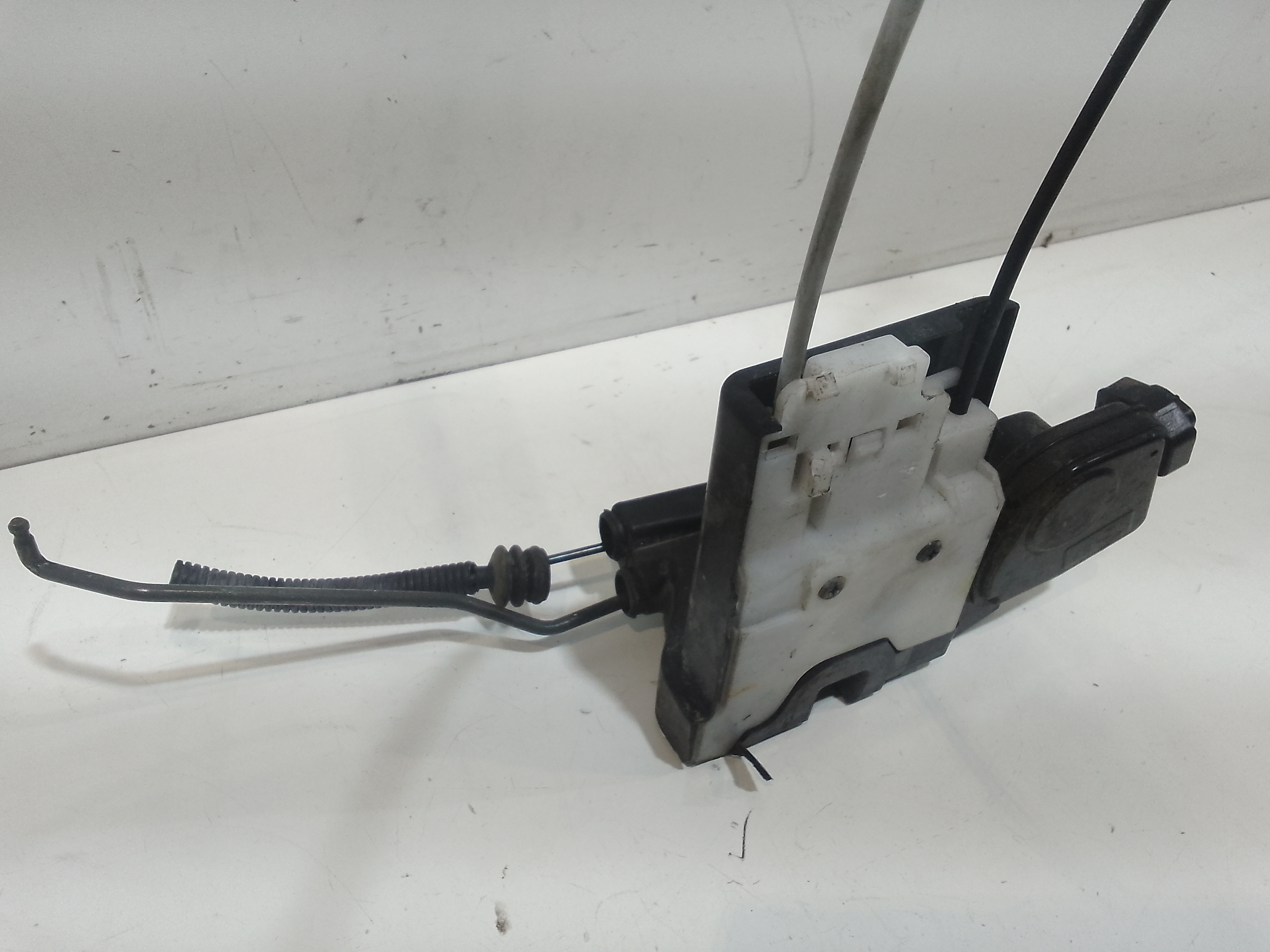 Serratura Anteriore Sinistra per Kia Sportage Serie (04>10) (2004 - 2010)