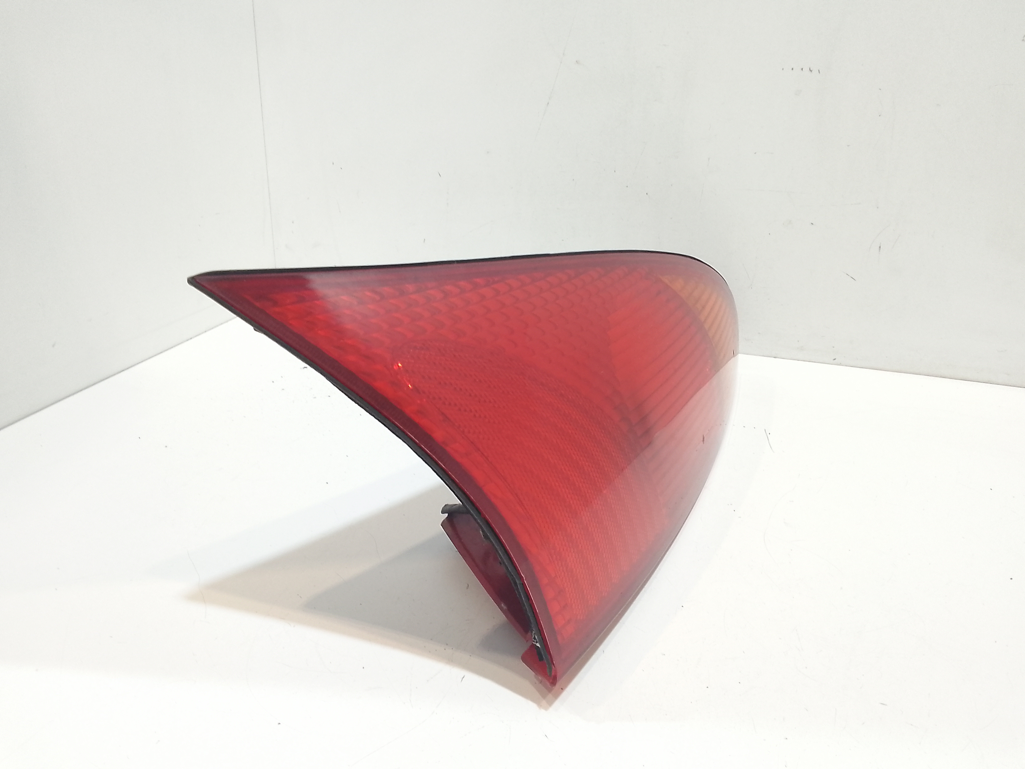 Stop fanale posteriore Destro Passeggero per Ford Focus Berlina 2 Serie (2001 - 2004)