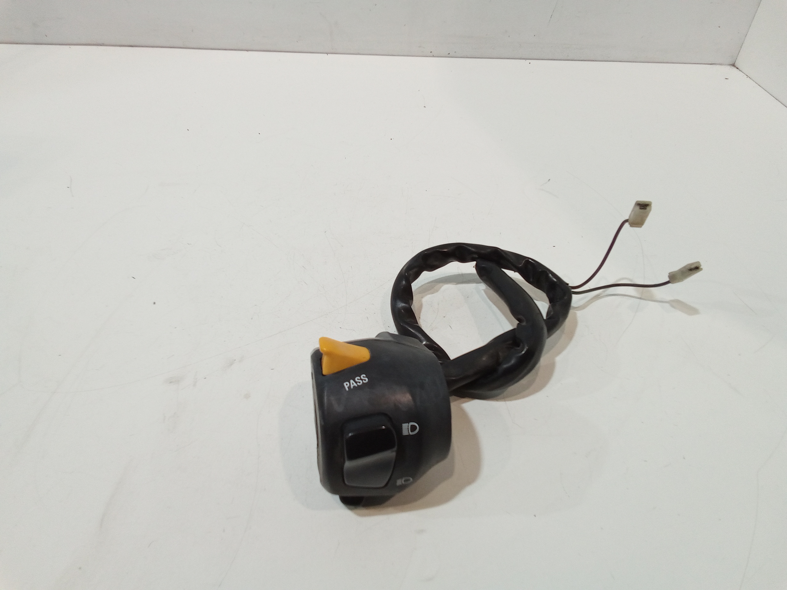 Commutatore Devioluci Sinistro per Suzuki Burgman 250cc (an250) (99-) (1999 - In produzione)