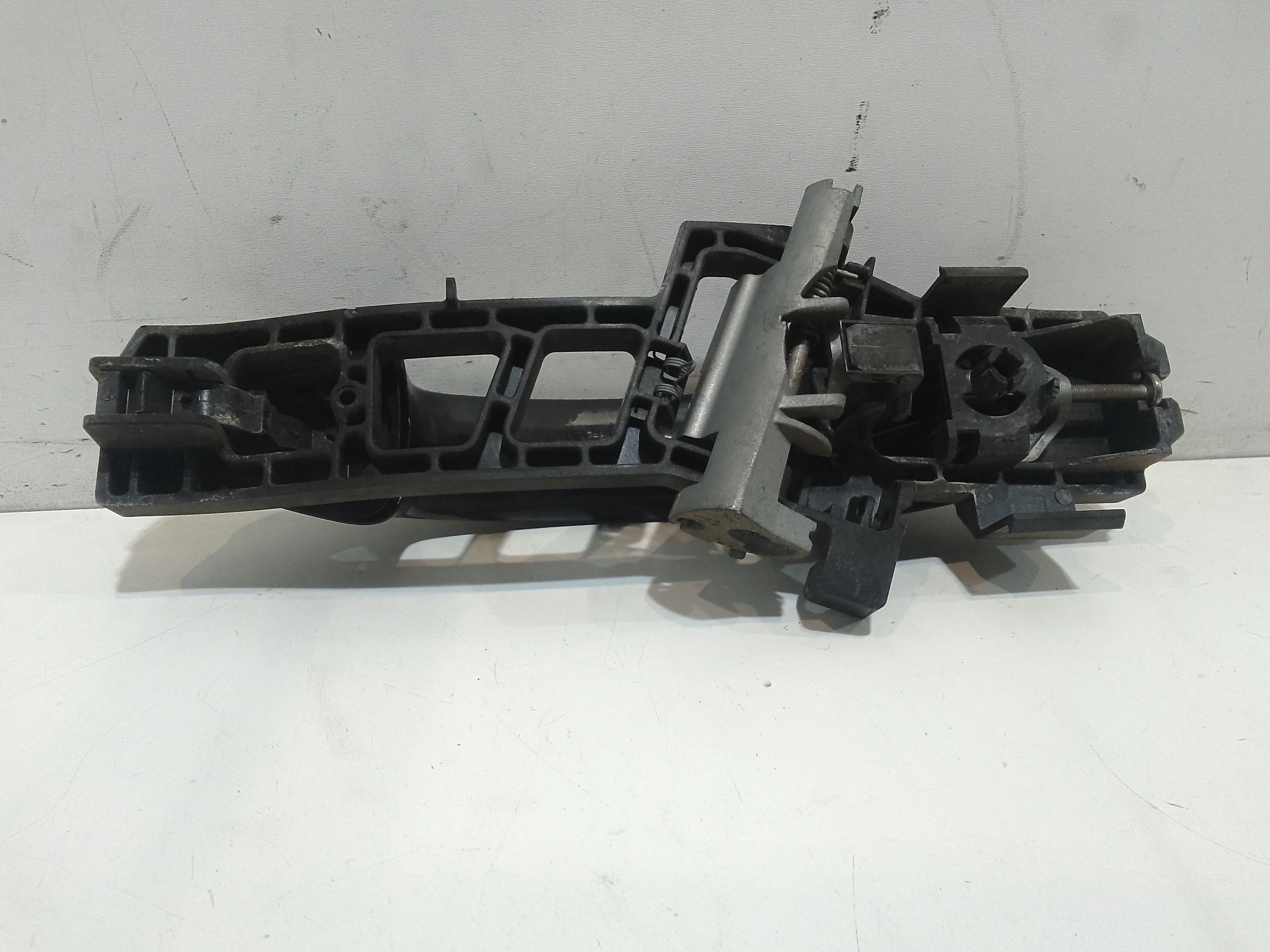 Maniglia esterna Posteriore Sinistra per Ford Fiesta 6 Serie (2008 - 2017)