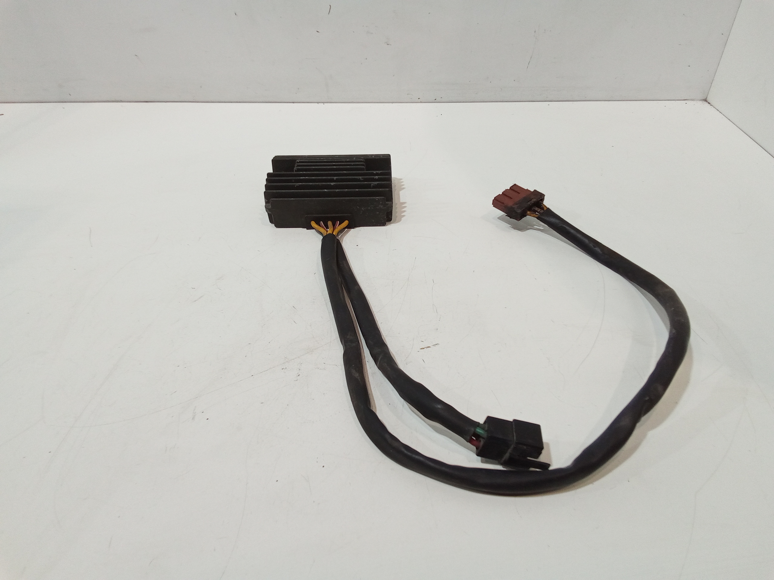 Regolatore di tensione per Aprilia Scarabeo 200cc (03>07) (2003 - 2007)