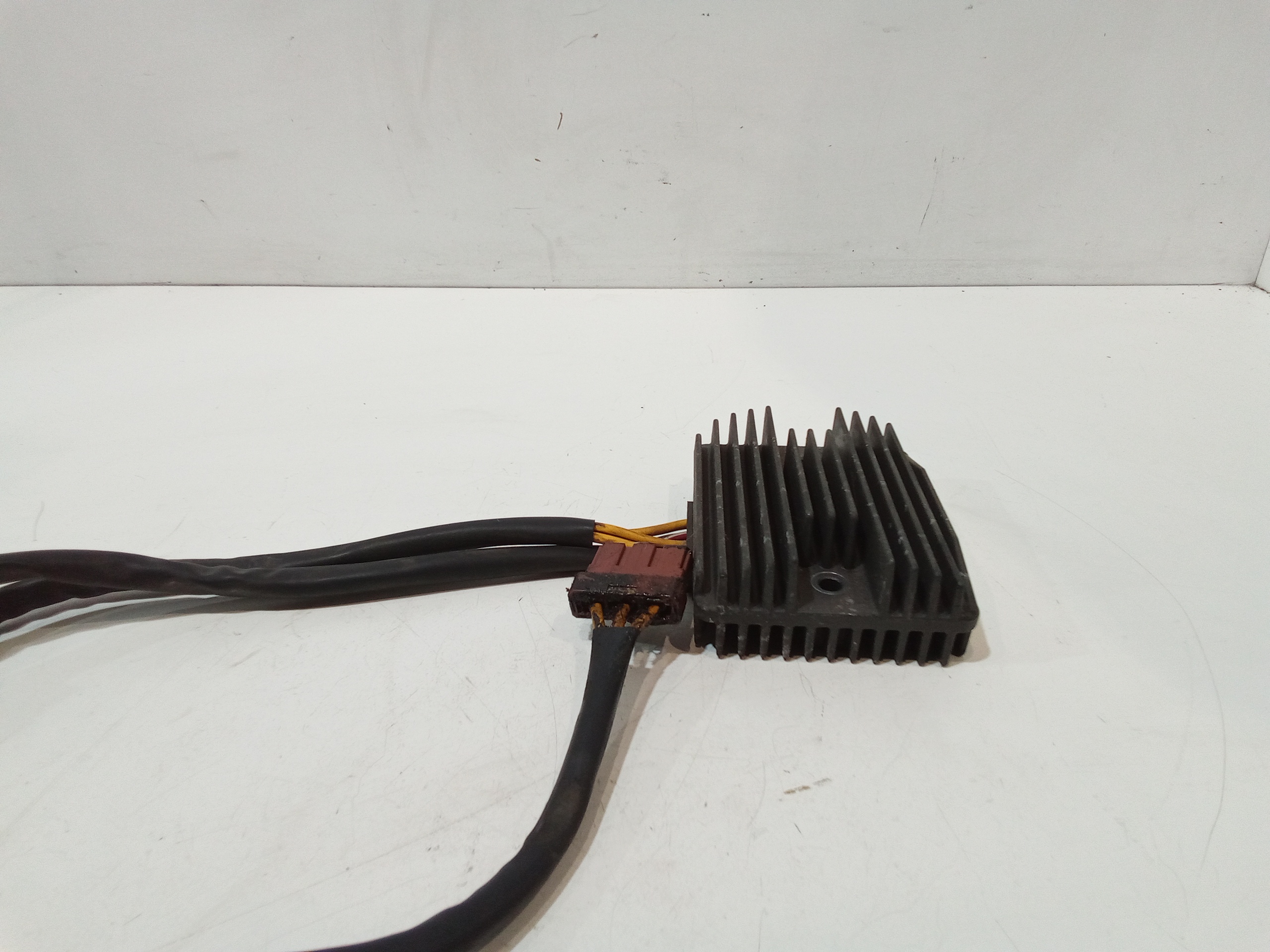 Regolatore di tensione per Aprilia Scarabeo 200cc (03>07) (2003 - 2007)