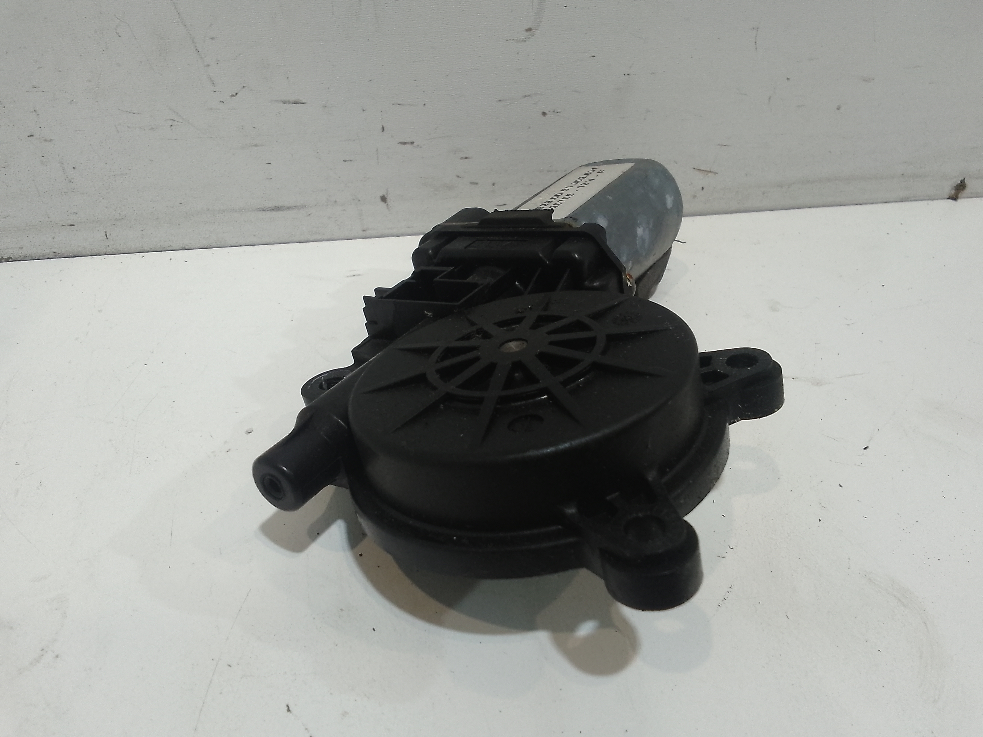 Motorino Alzavetro anteriore Sinistro per Lancia Ypsilon 1 Serie (2003 - 2006)