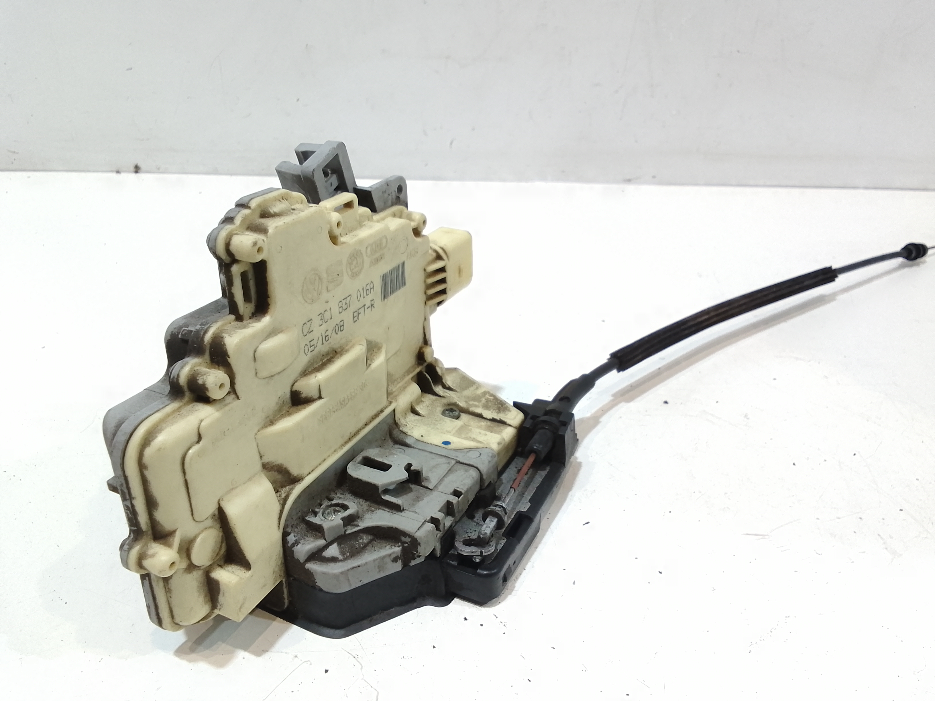 Serratura Anteriore Destra per Volkswagen Passat Variant 4 Serie (2005 - 2010)