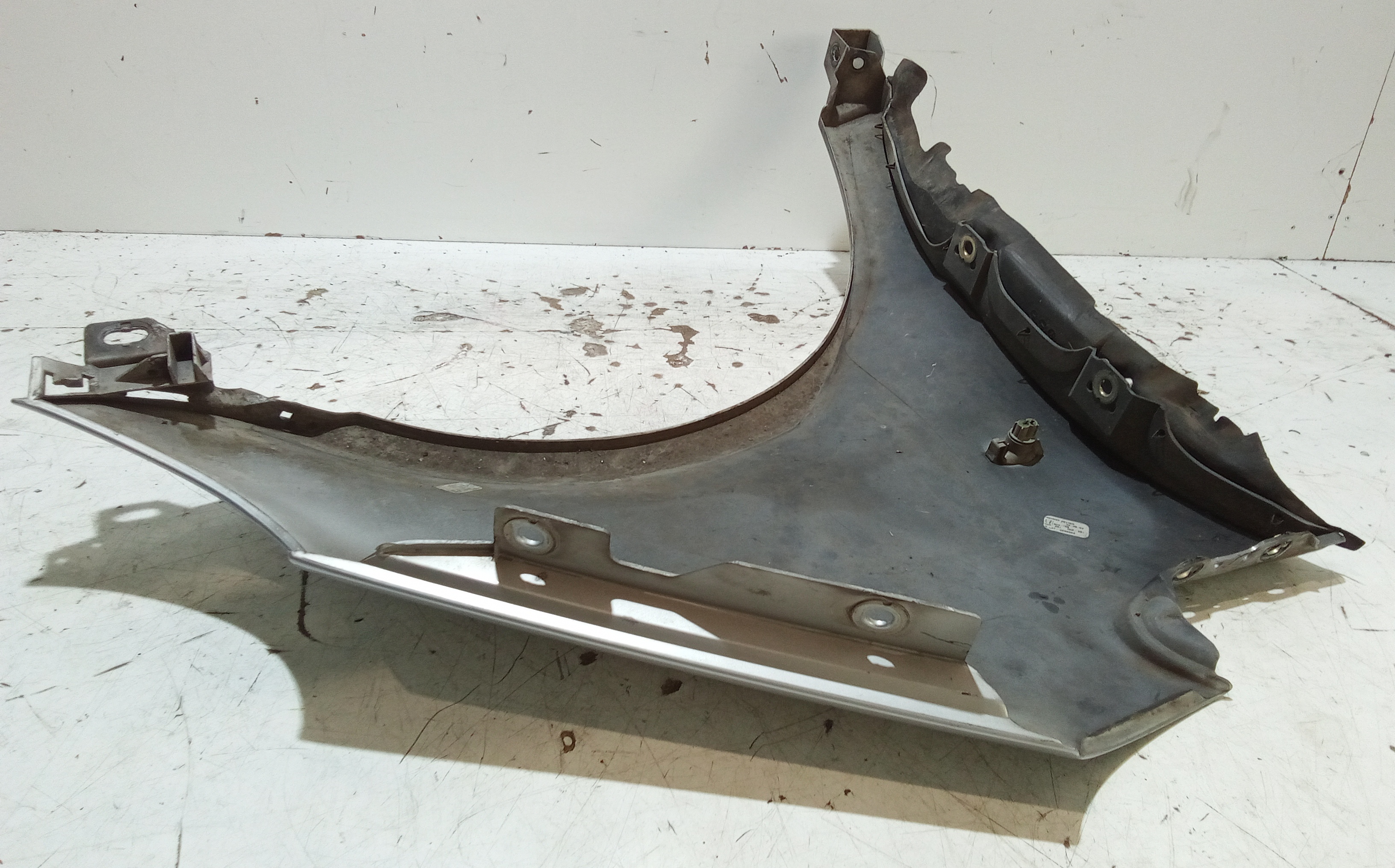 Parafango Anteriore Sinistro per Mercedes Classe A W168 2 Serie (2001 - 2004)