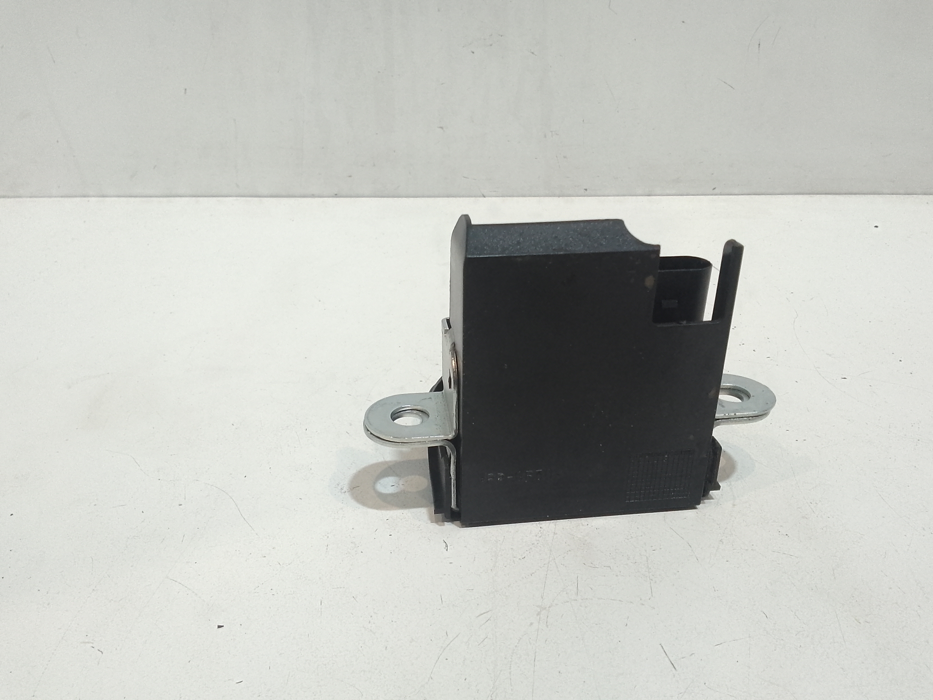 Serratura Cofano Posteriore per Volkswagen Passat Variant 4 Serie (2005 - 2010)