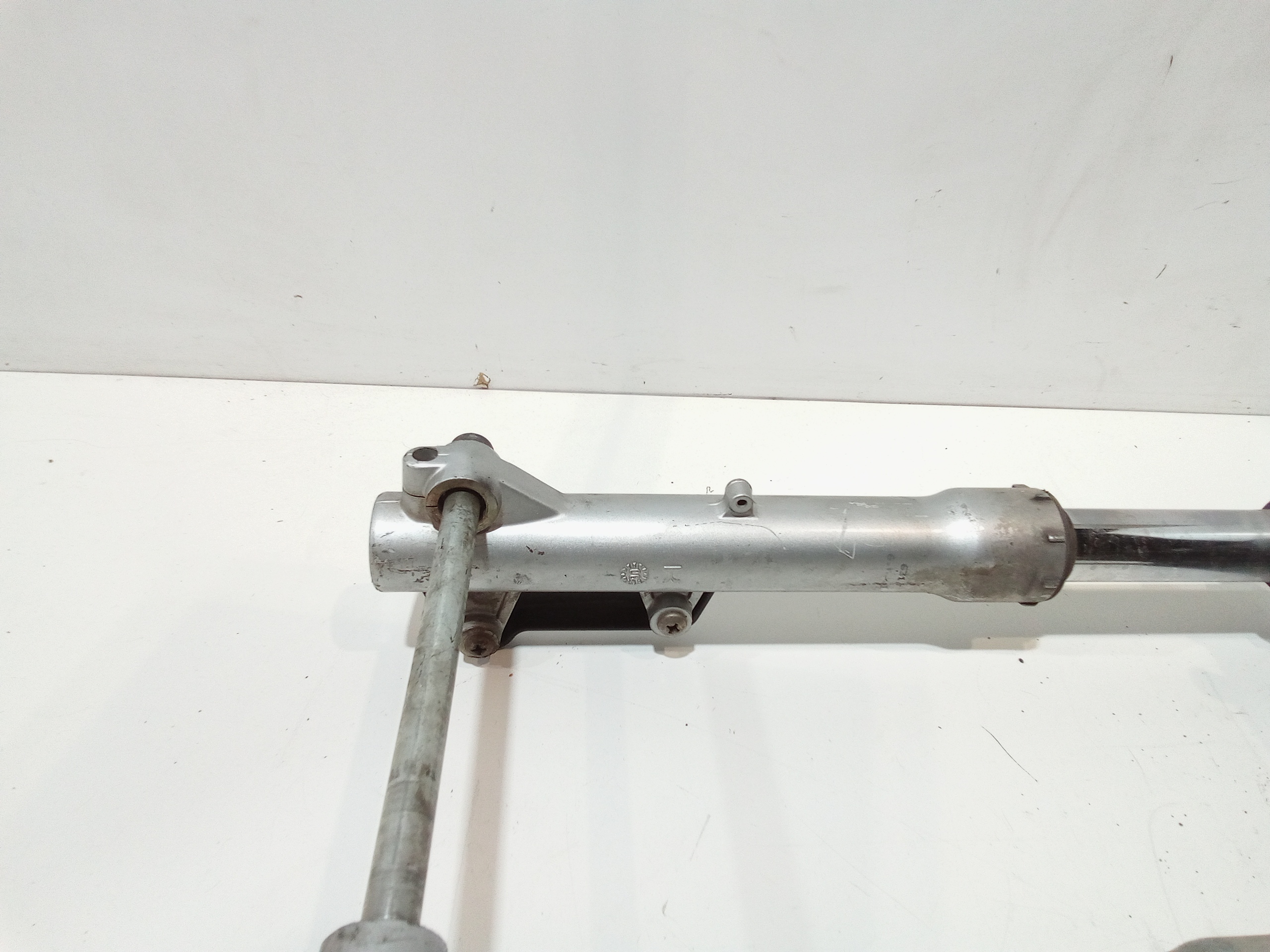 Forcina anteriore per Aprilia Scarabeo 200cc (03>07) (2003 - 2007)